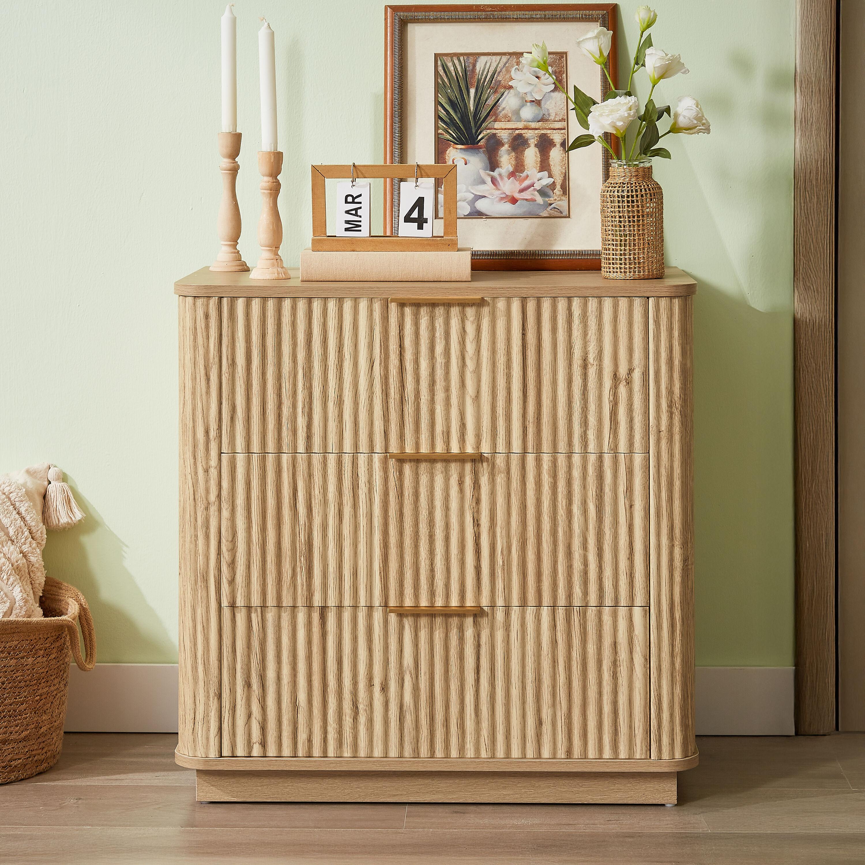 Bayfeve Oak Asian hardwood 27.56-in W Lingerie chest