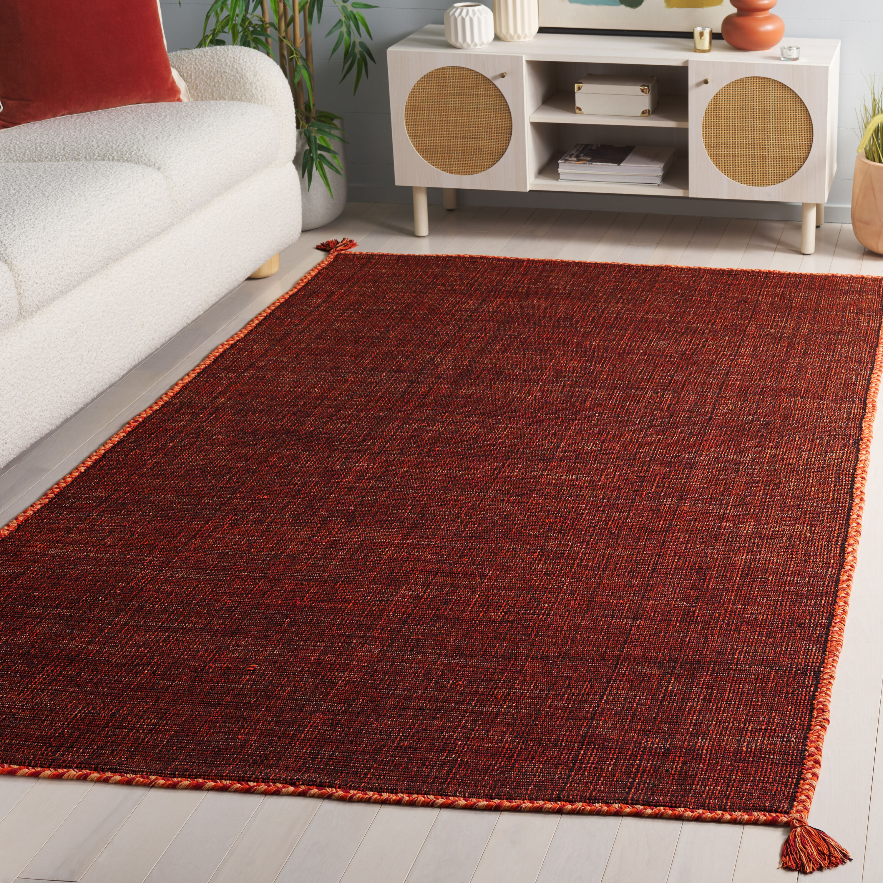 Safavieh Montauk 6 x 9 (ft) Knotted Cotton Orange/Black Rectangular Indoor Solid Professionally Clean Only Area rug