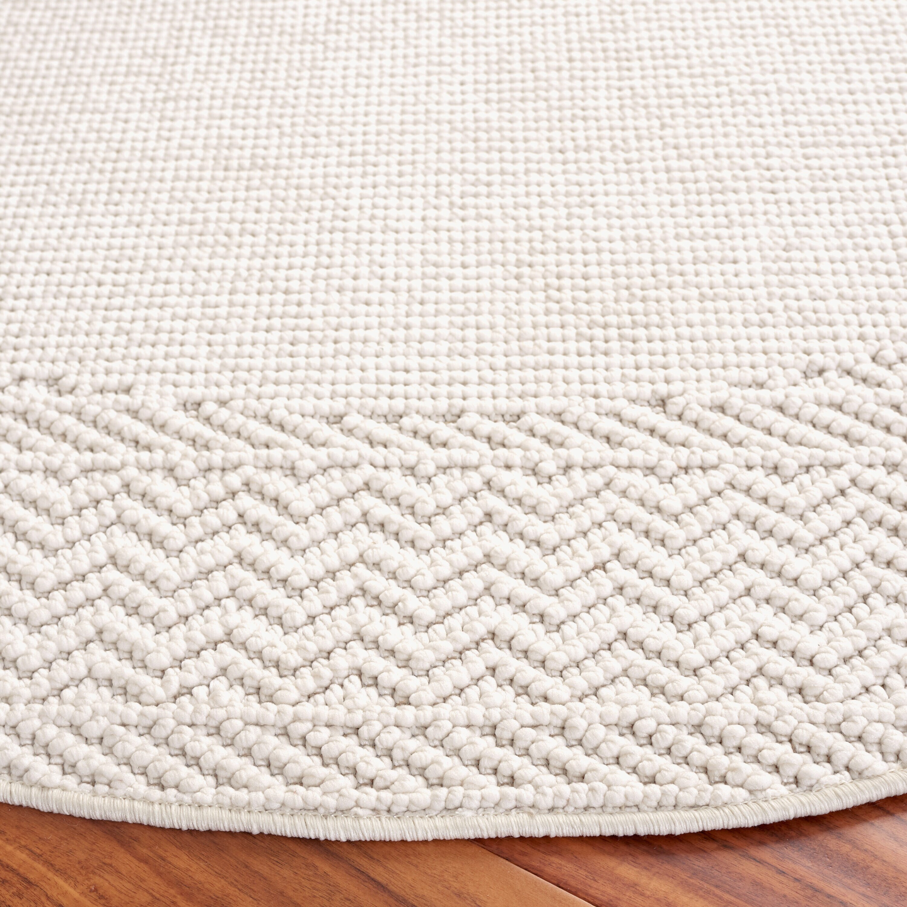 Safavieh CAD658A-5R rugs - View #3