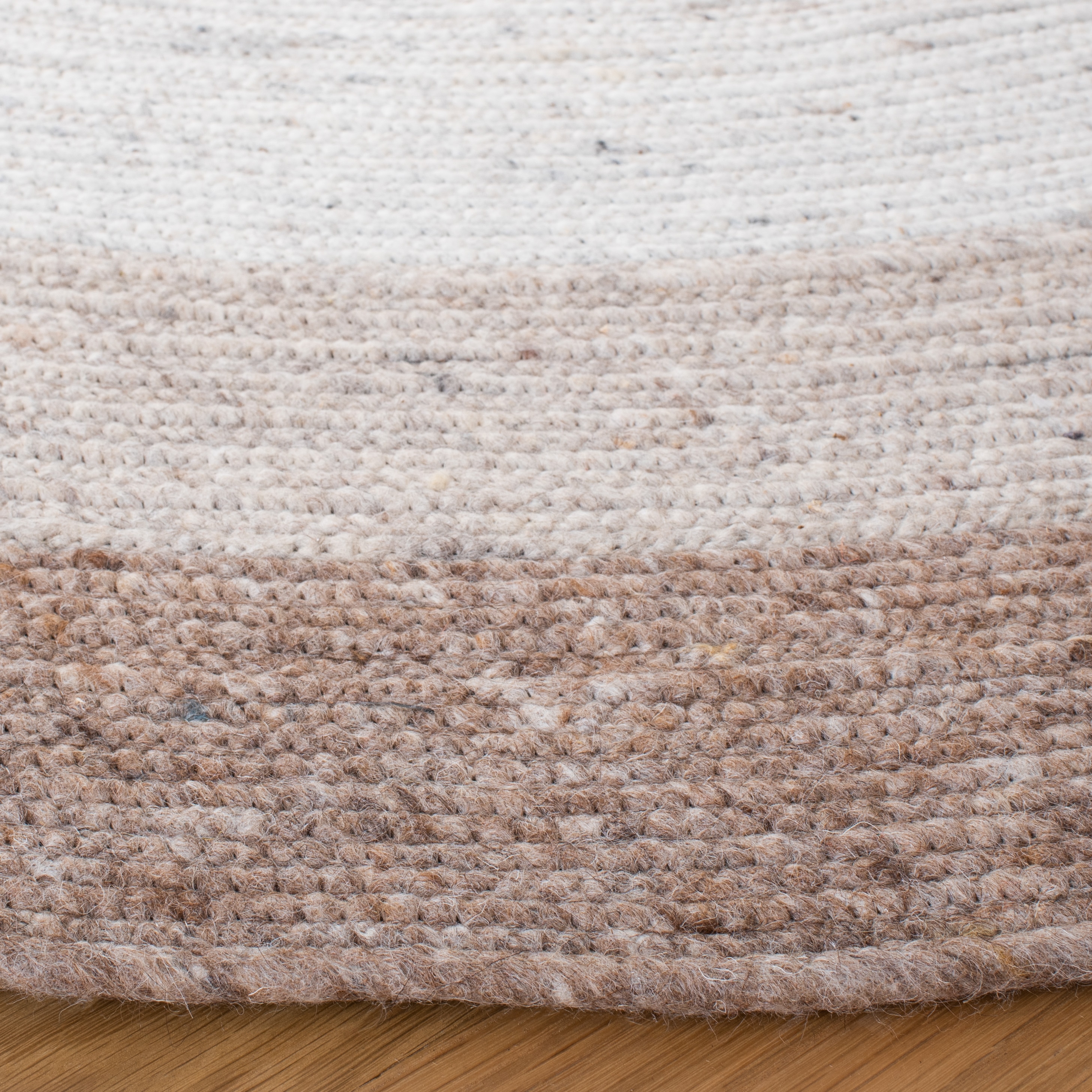 Safavieh BRD903B-3R rugs - View #3