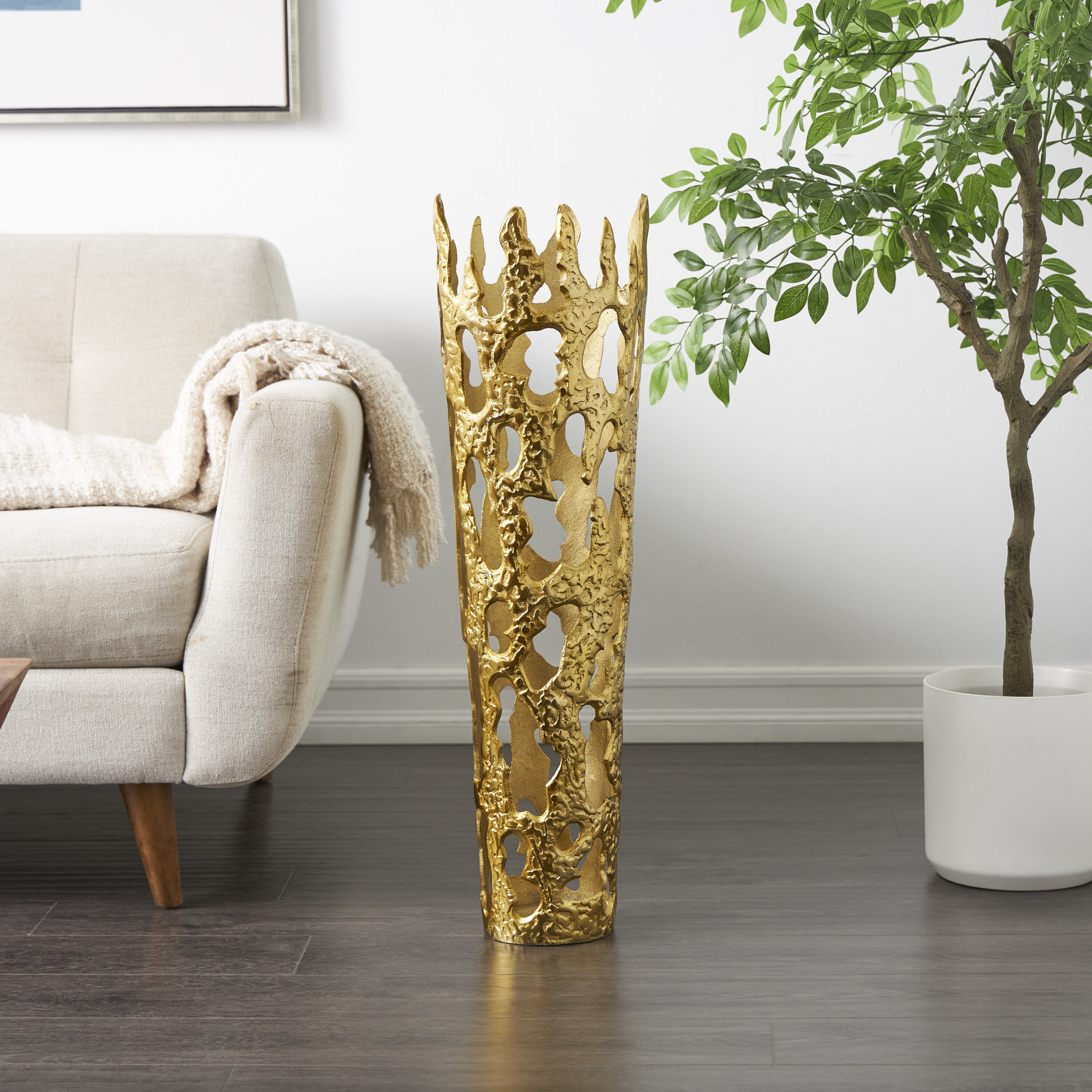 Grayson Lane 821980 Gold Aluminum Modern Vase
