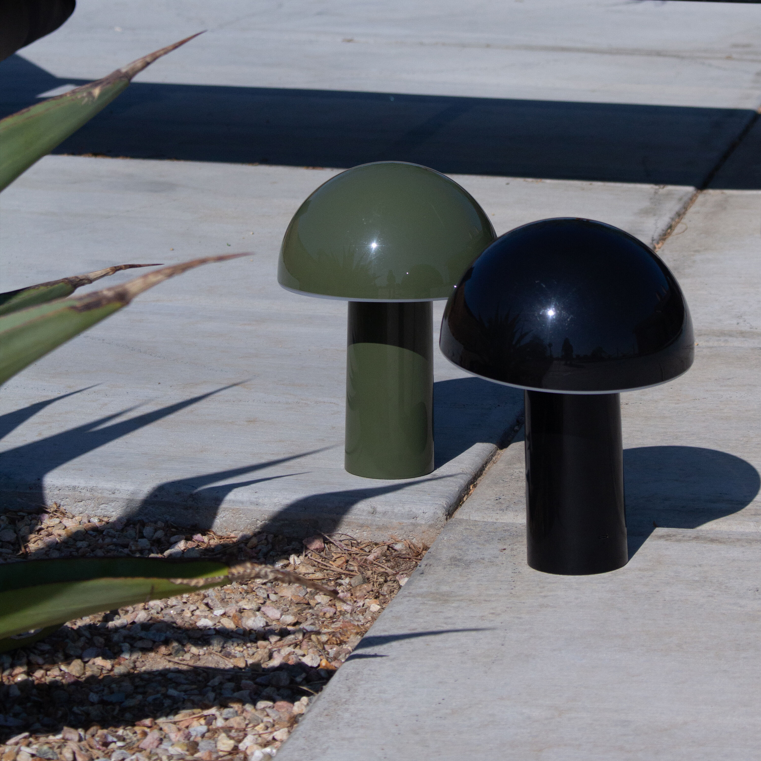 Brightech TL-CLA-GRN Table-Lamps - View #7