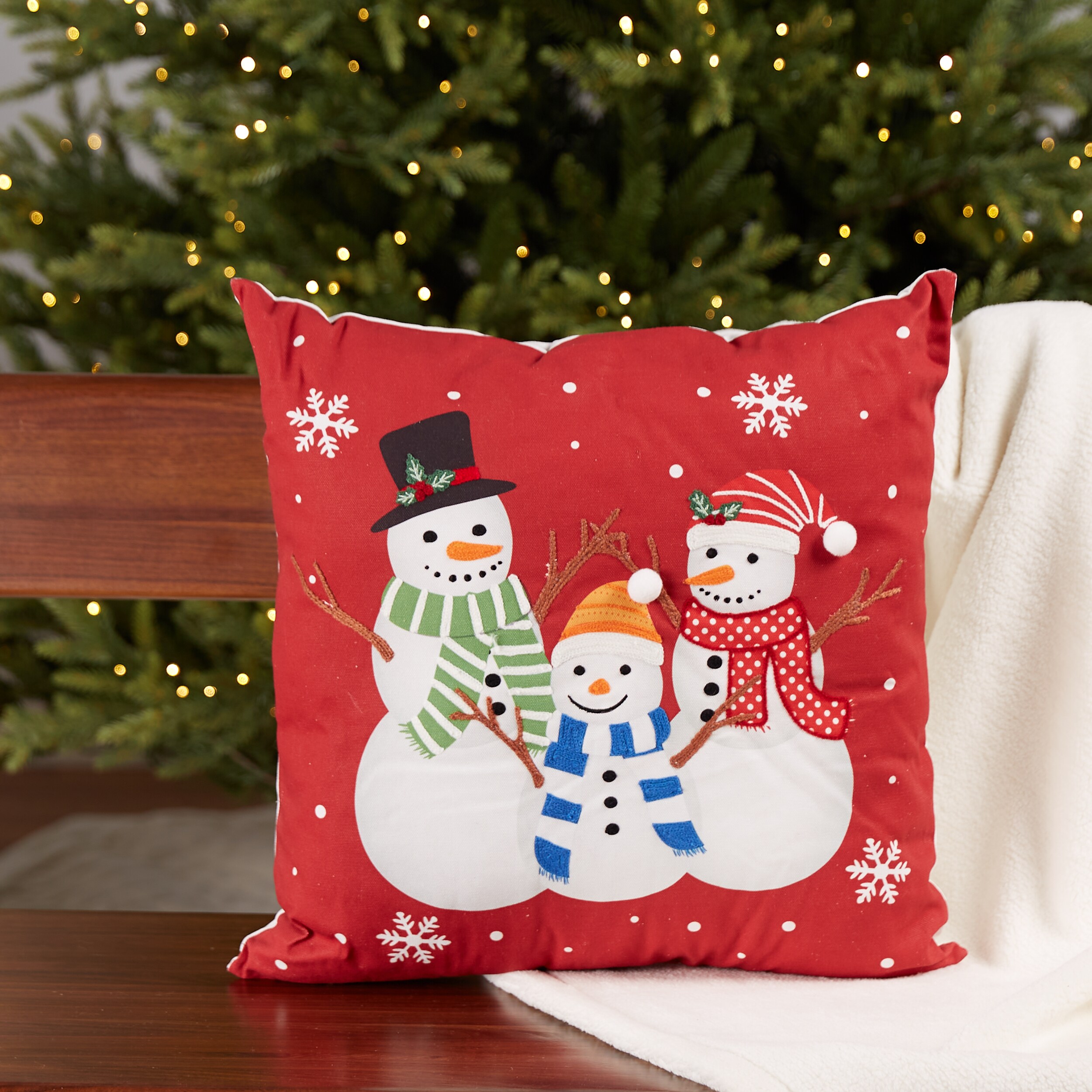 Lids Atlanta Braves 20'' x 26'' Holiday Snowman Bed Pillow