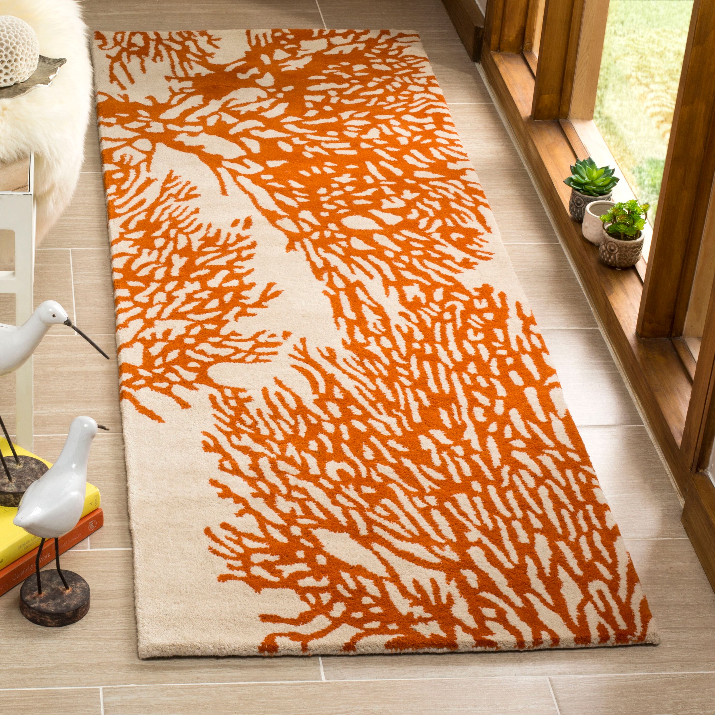Safavieh BEL115B-27 Bella Sprigs 2 x 7 (ft) Tufted Wool Beige/Terracotta Rectangular Indoor Floral/Botanical Runner rug