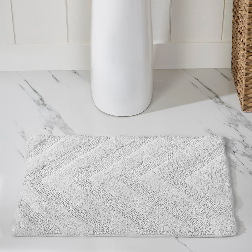 Better Trends BAHG1724WH 24-Inches x 17-Inches White Cotton Bath rug