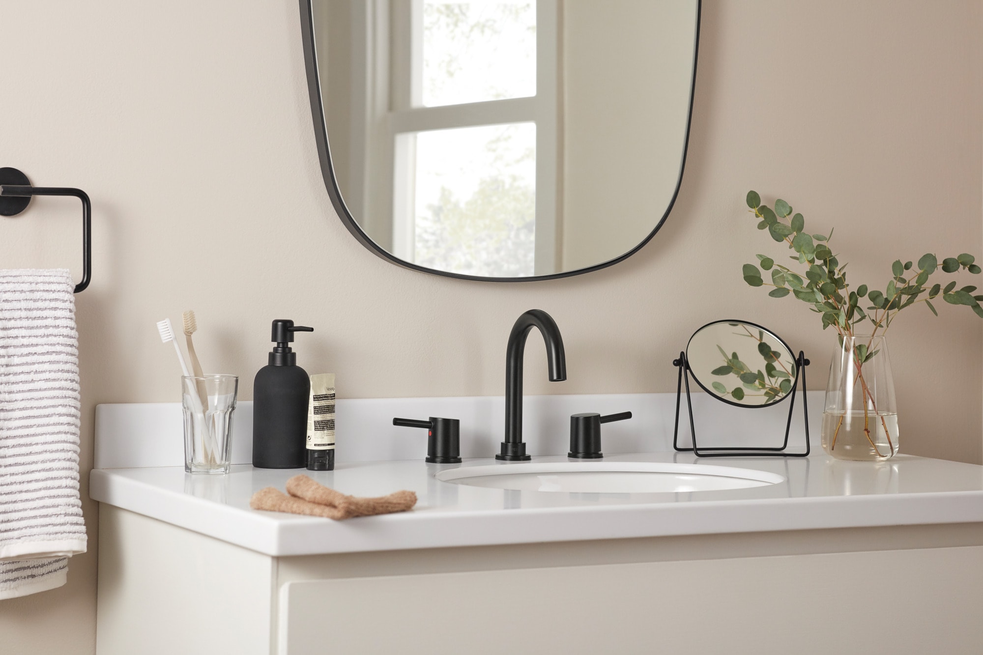 Precept Matte Black 2-Handle Widespread Bathroom Faucet