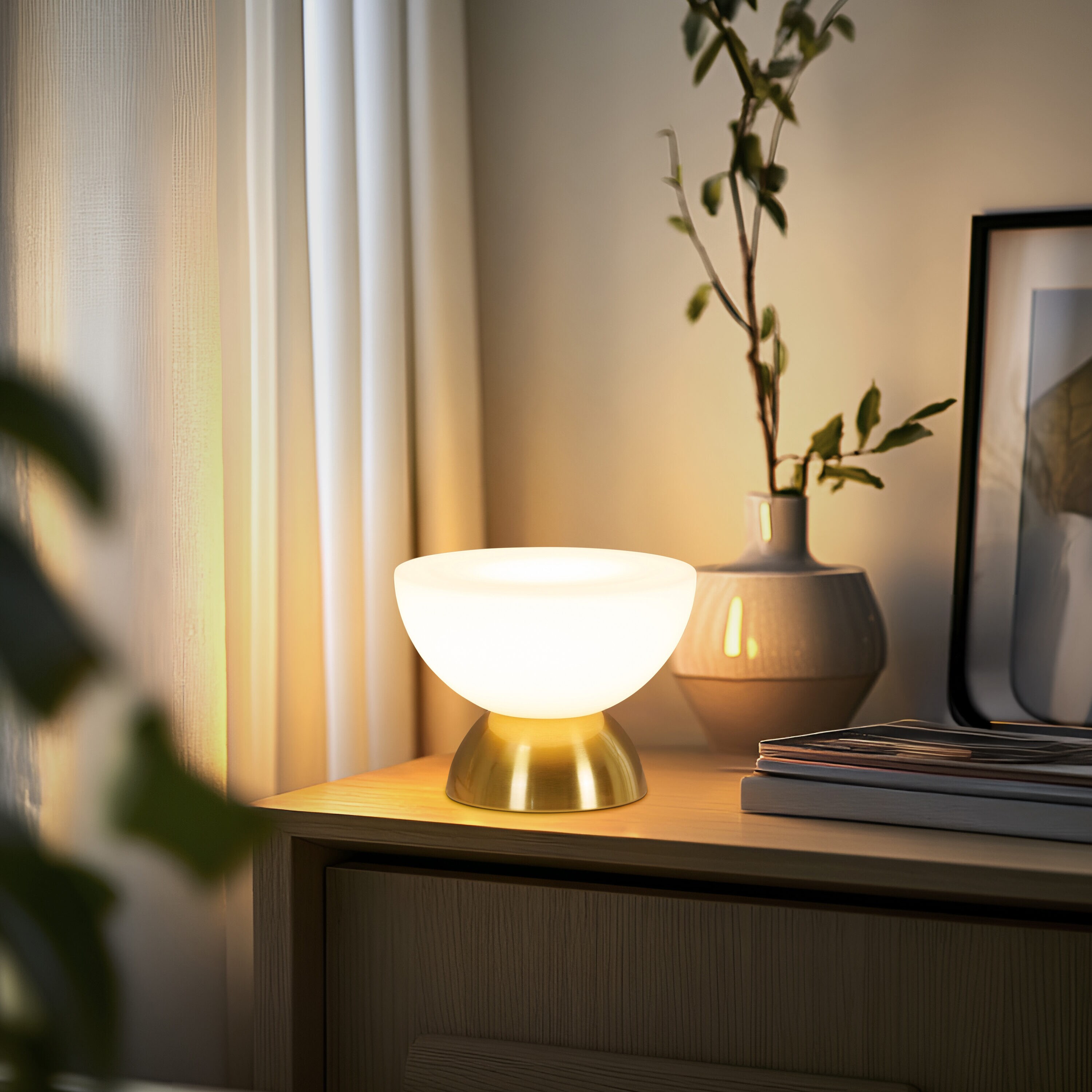 Brightech TL-LMNA-BRS Table-Lamps - View #5