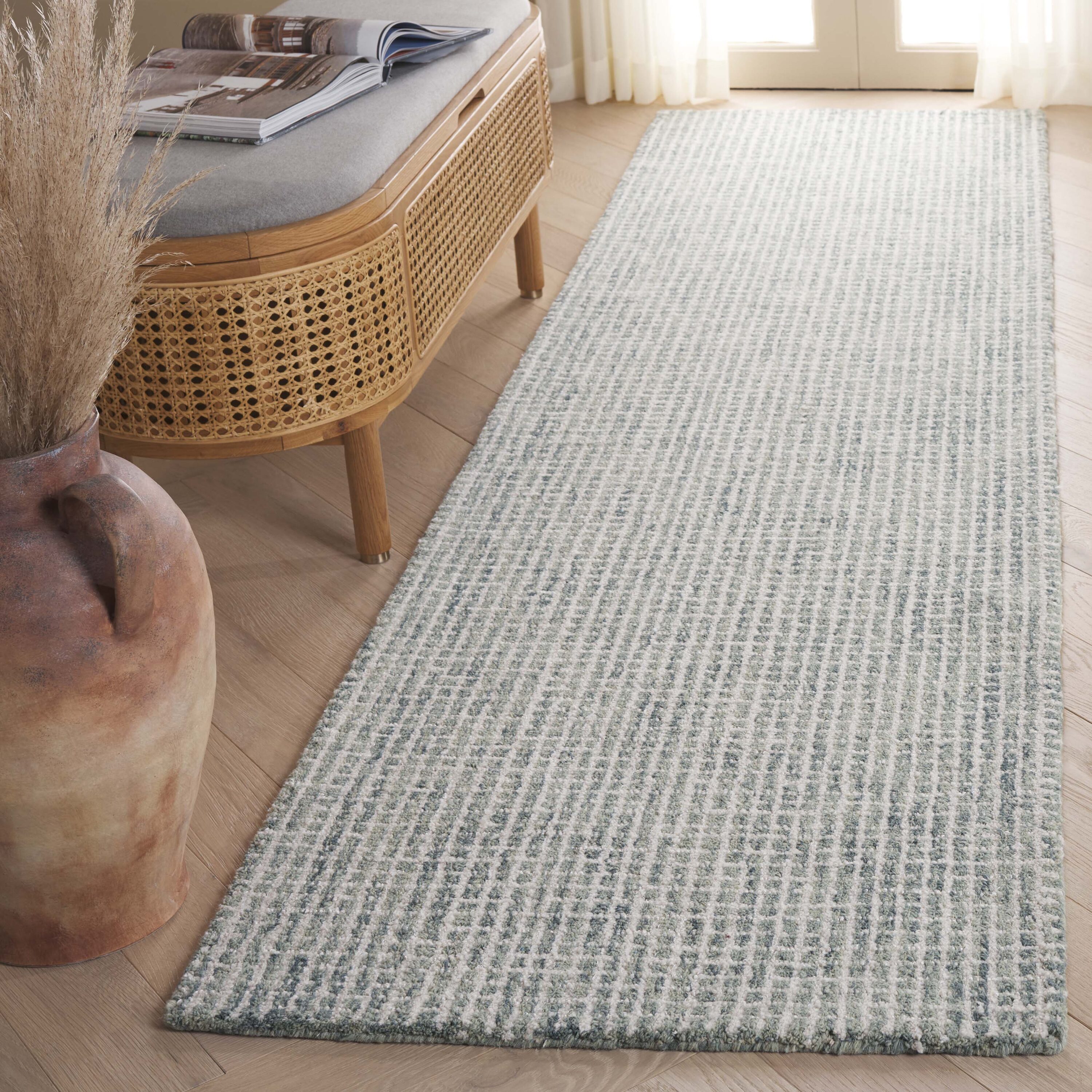  Ebony 131 Green/Ivory Contemporary 2ft-3in x 9ft Runner Rug