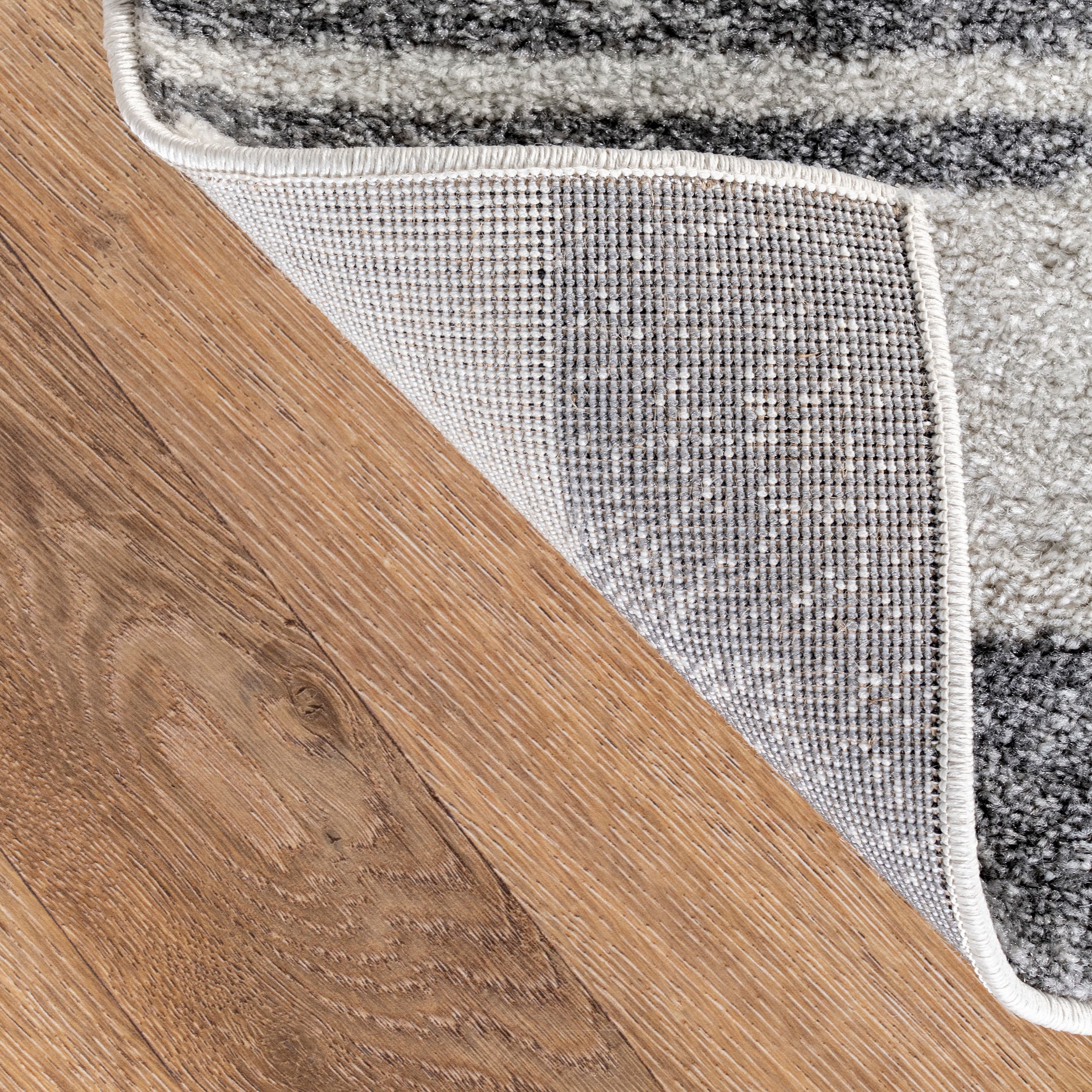 Reversible Gray Stripe Synthetic Area Rug 5' x 7'