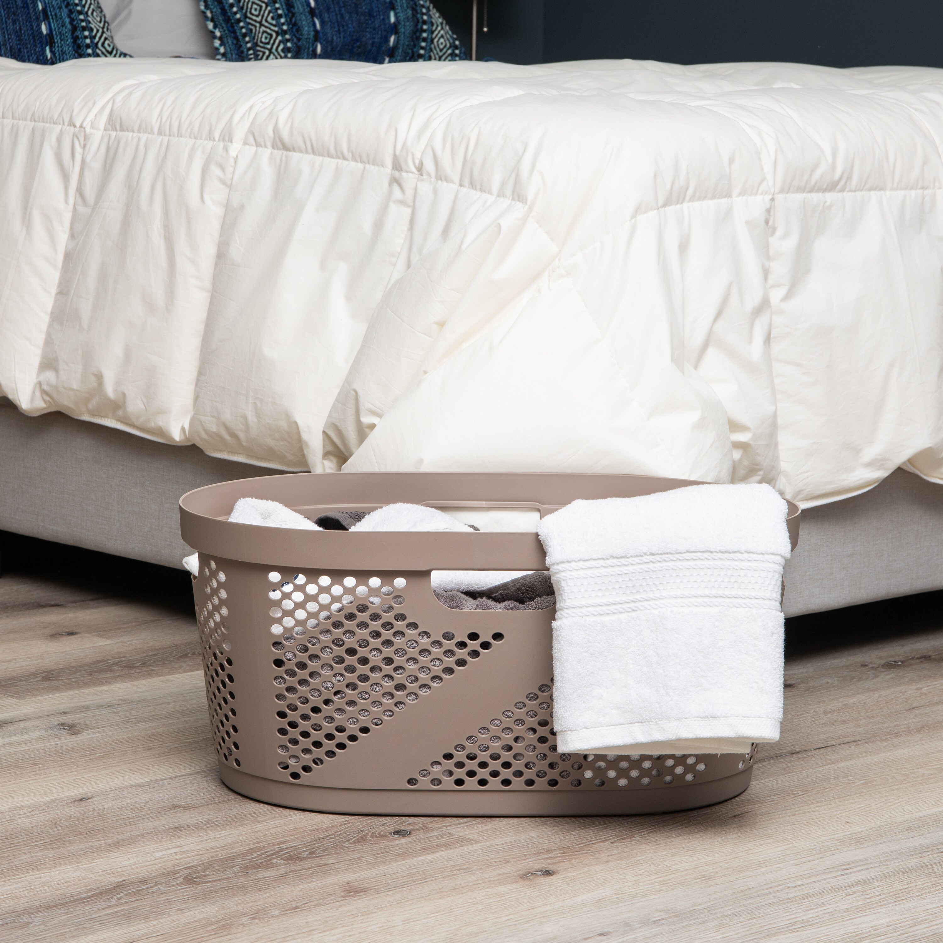 Mind Reader HHAMP40-BRNM Hamper-Baskets - View #2