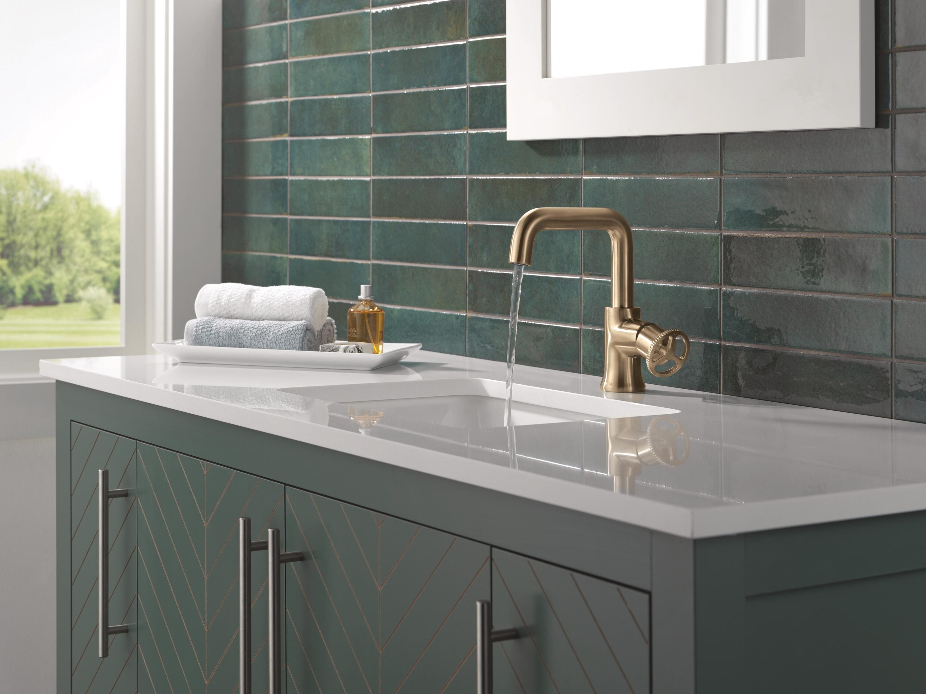 Delta 5547HAR-CZ-DST Lavatory-Faucets - View #2