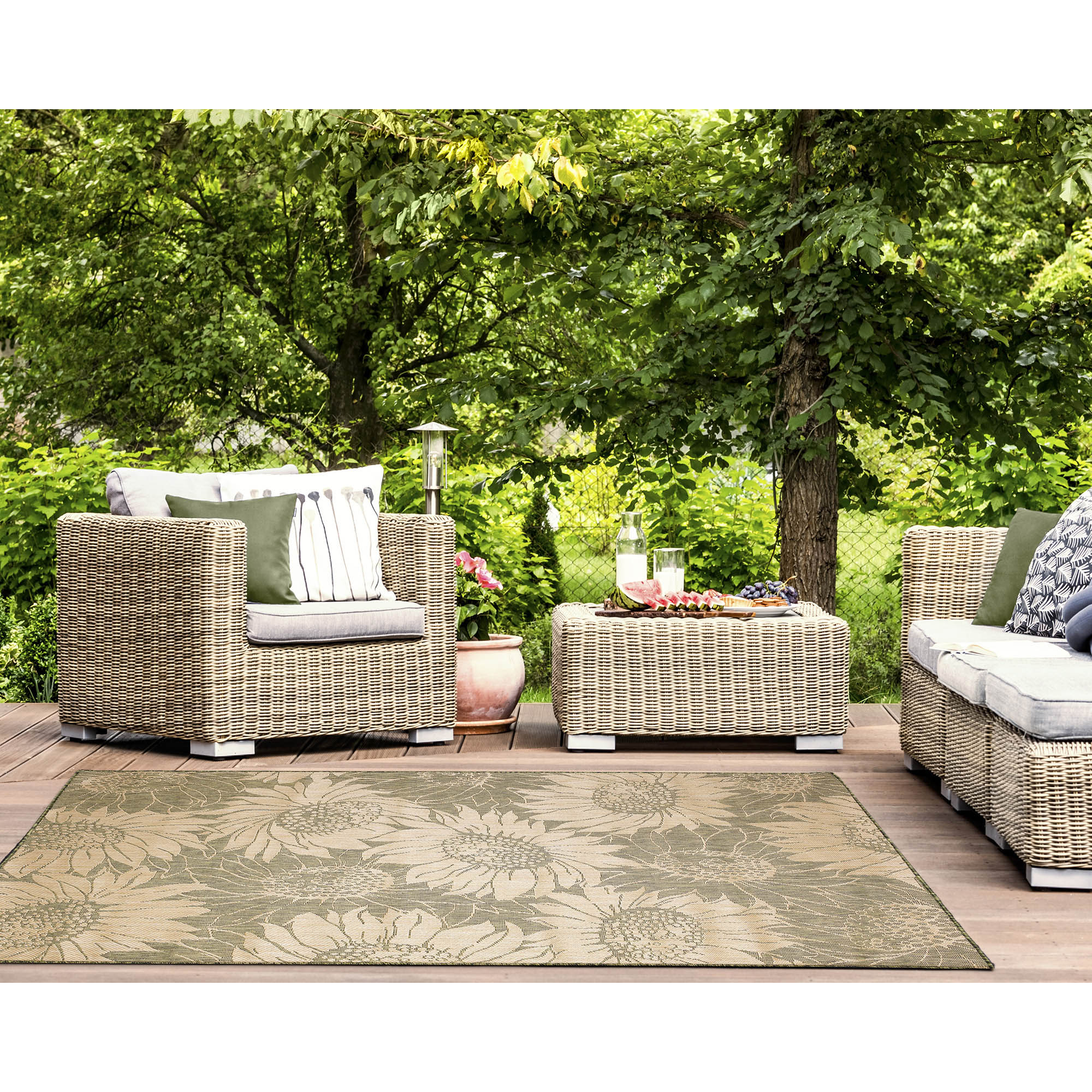 Liora Manne CRE58848306 Carmel 5 x 8 (ft) Loomed Polypropylene Green Rectangular Indoor/Outdoor Floral/Botanical Farmhouse/Cottage Area rug