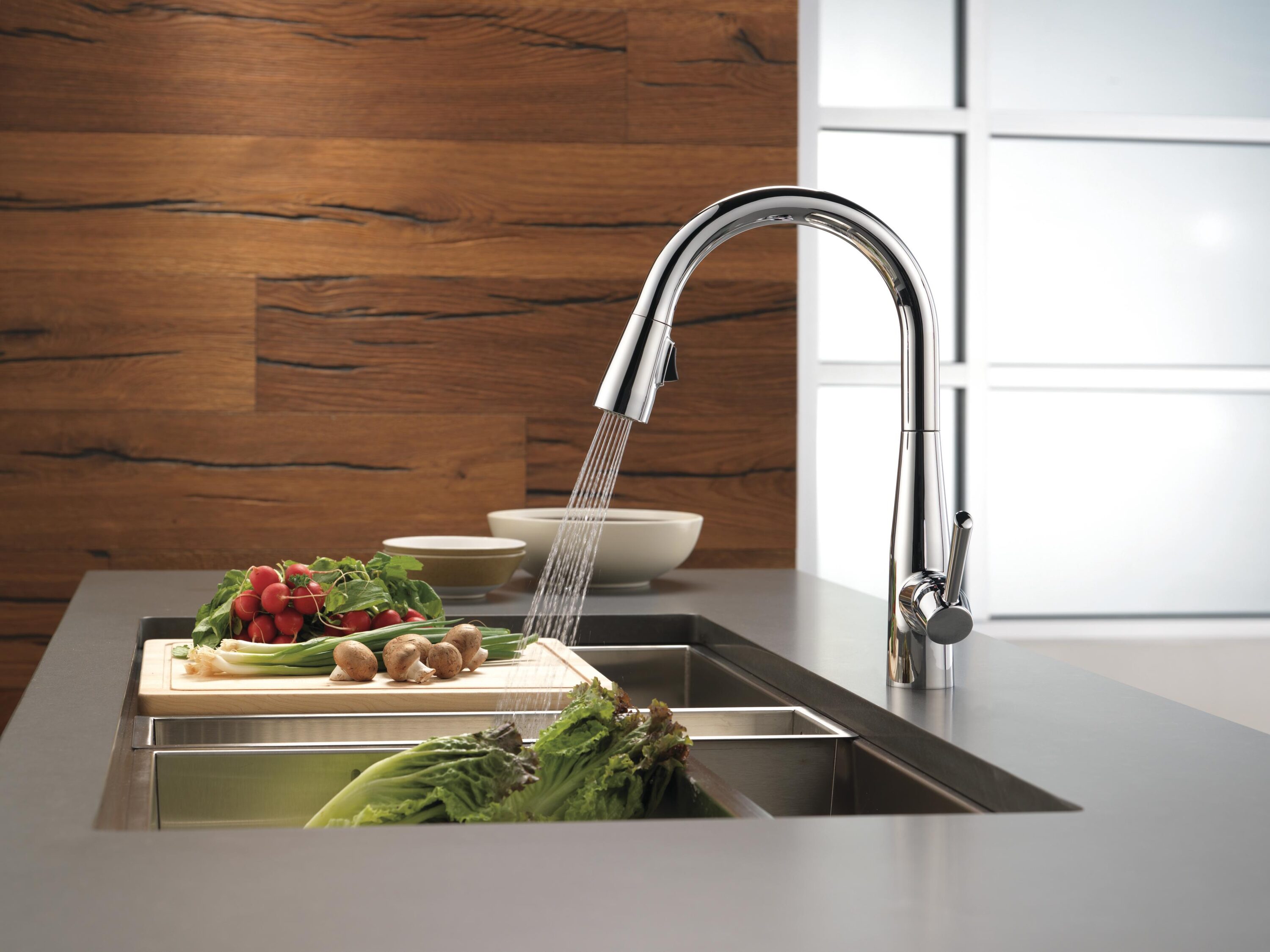 Chrome Pull-Down Single Handle Kitchen Faucet with Spray
