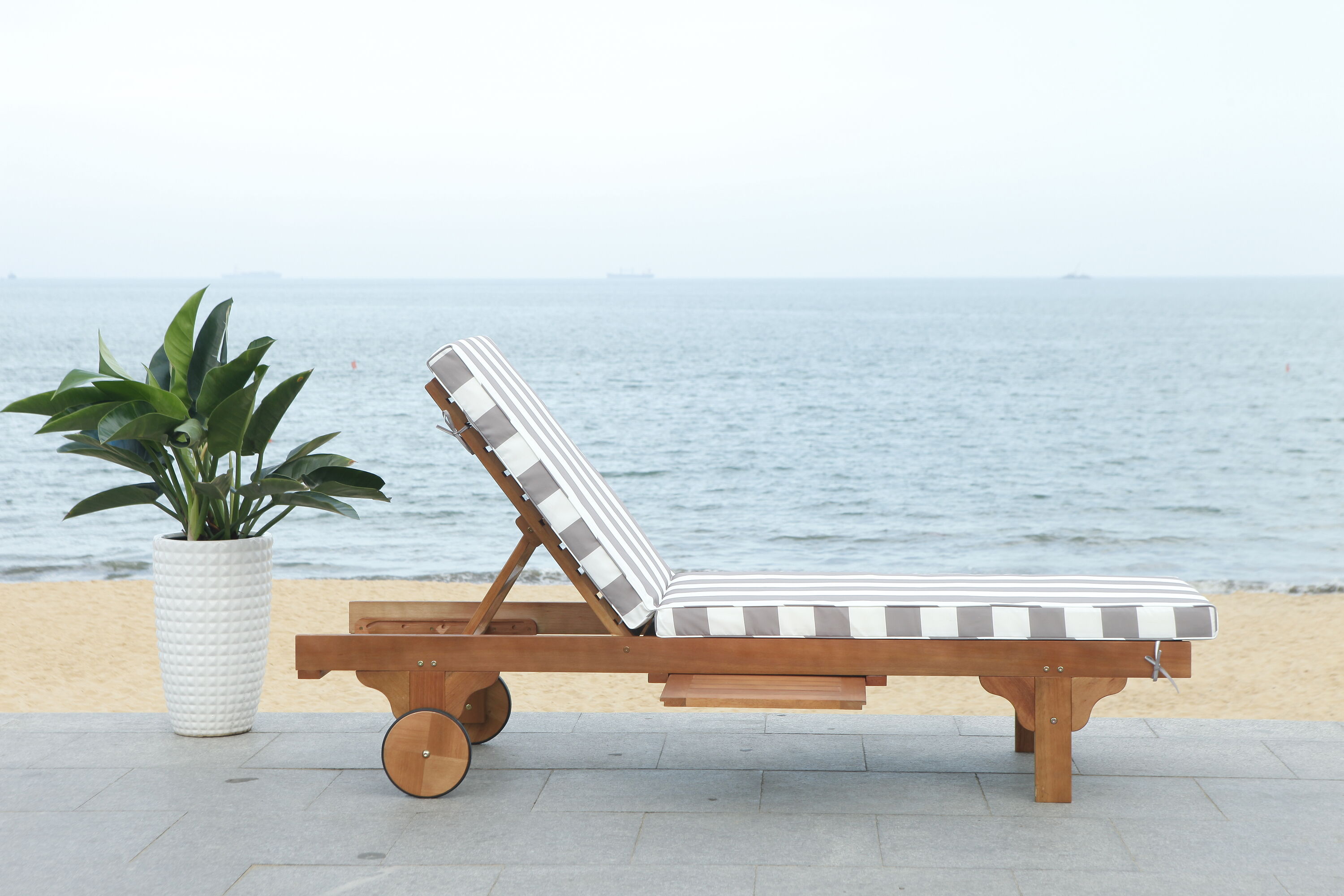 Safavieh PAT7022E Patio-Chairs - View #10