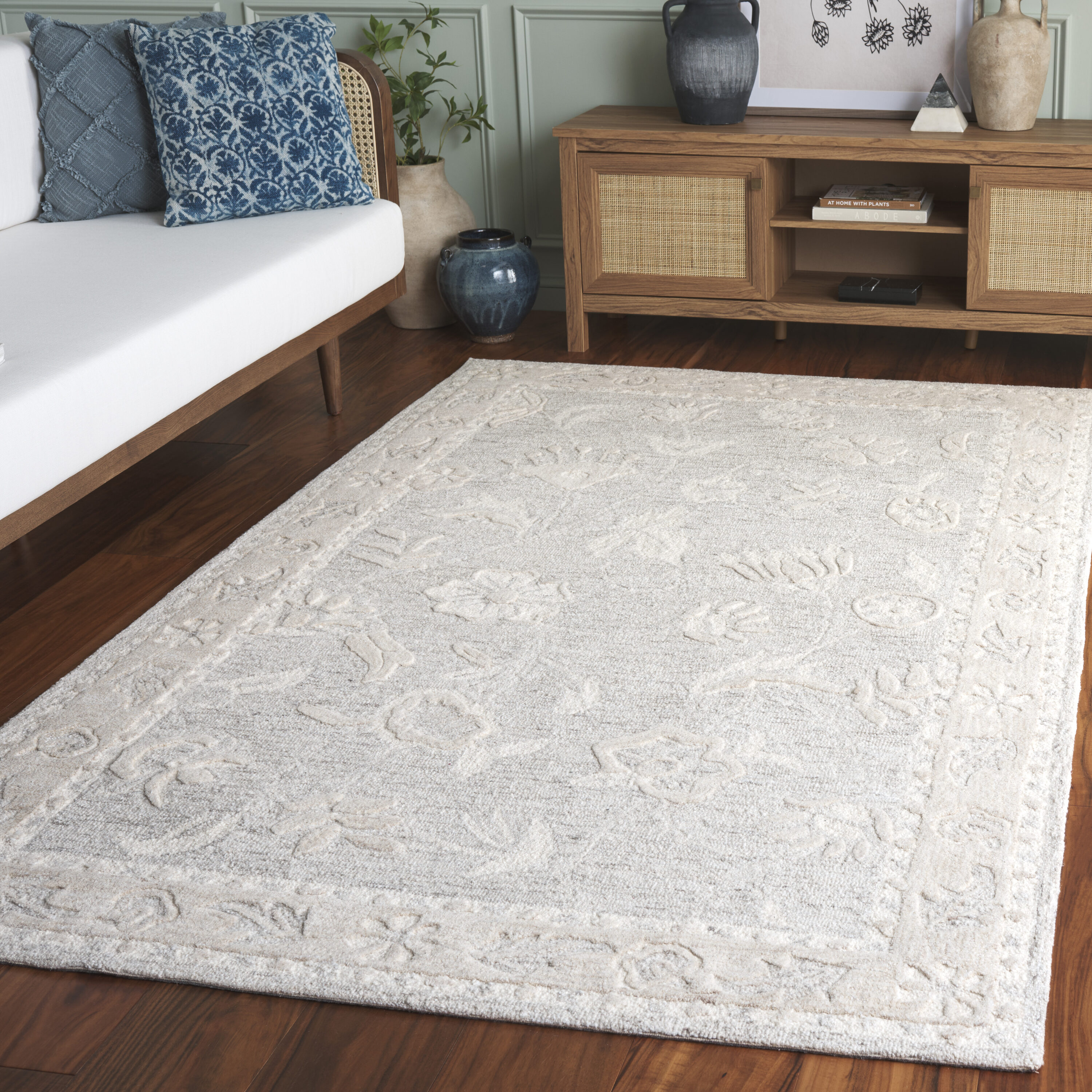  Metro 201 Light Gray/Ivory Traditional 5Ft x 8Ft Medium Rectangle Rug