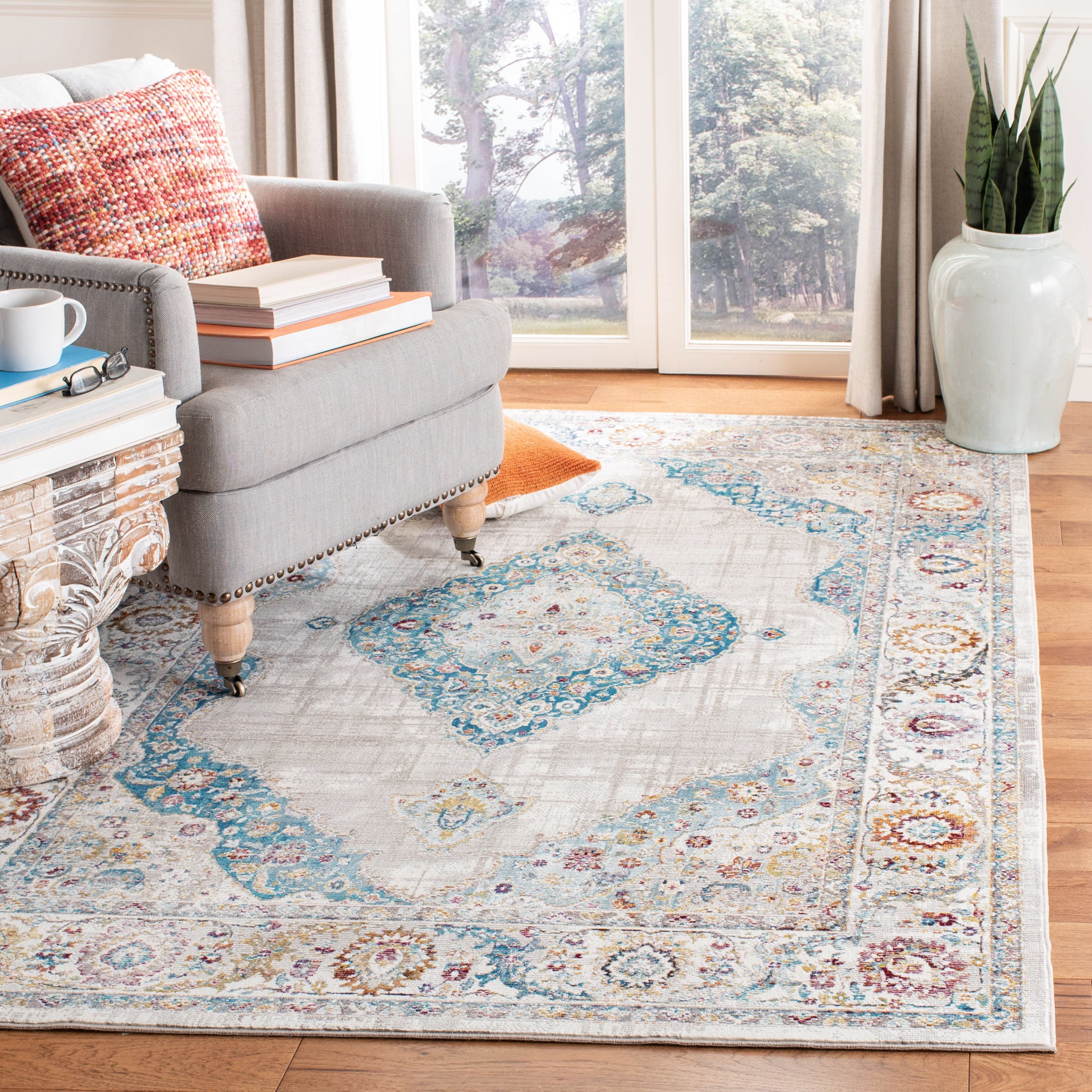 Safavieh ARA116A-6SQ Aria Botich 6 x 6 (ft) Loomed Polypropylene Blue/Ivory Square Indoor Distressed/Overdyed Vintage Area rug