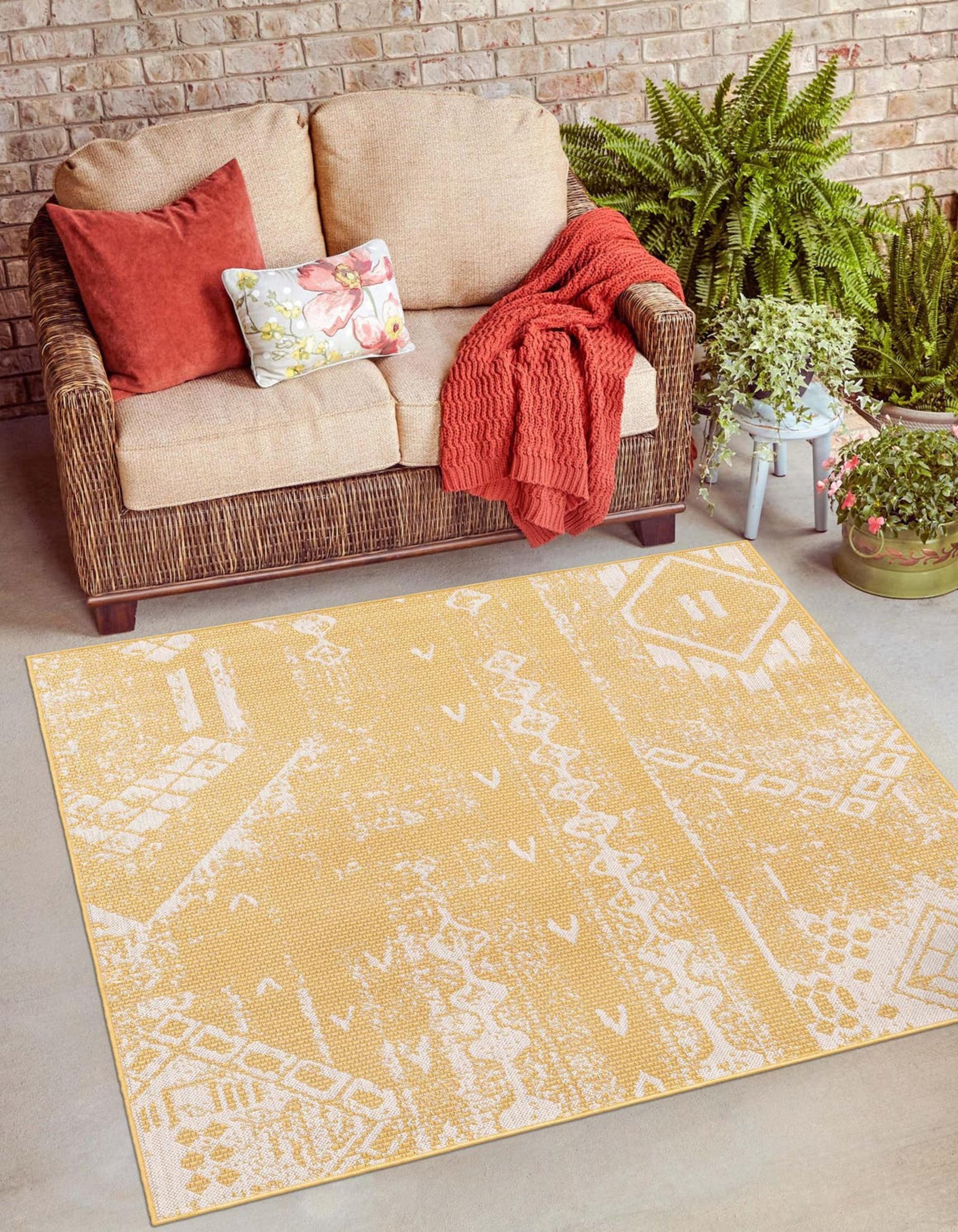 Unique Loom Unique Loom Outdoor Bohemian Collection Area Rug - Anthro (10'  8 Square, Yellow/ Ivory) in the Rugs department at