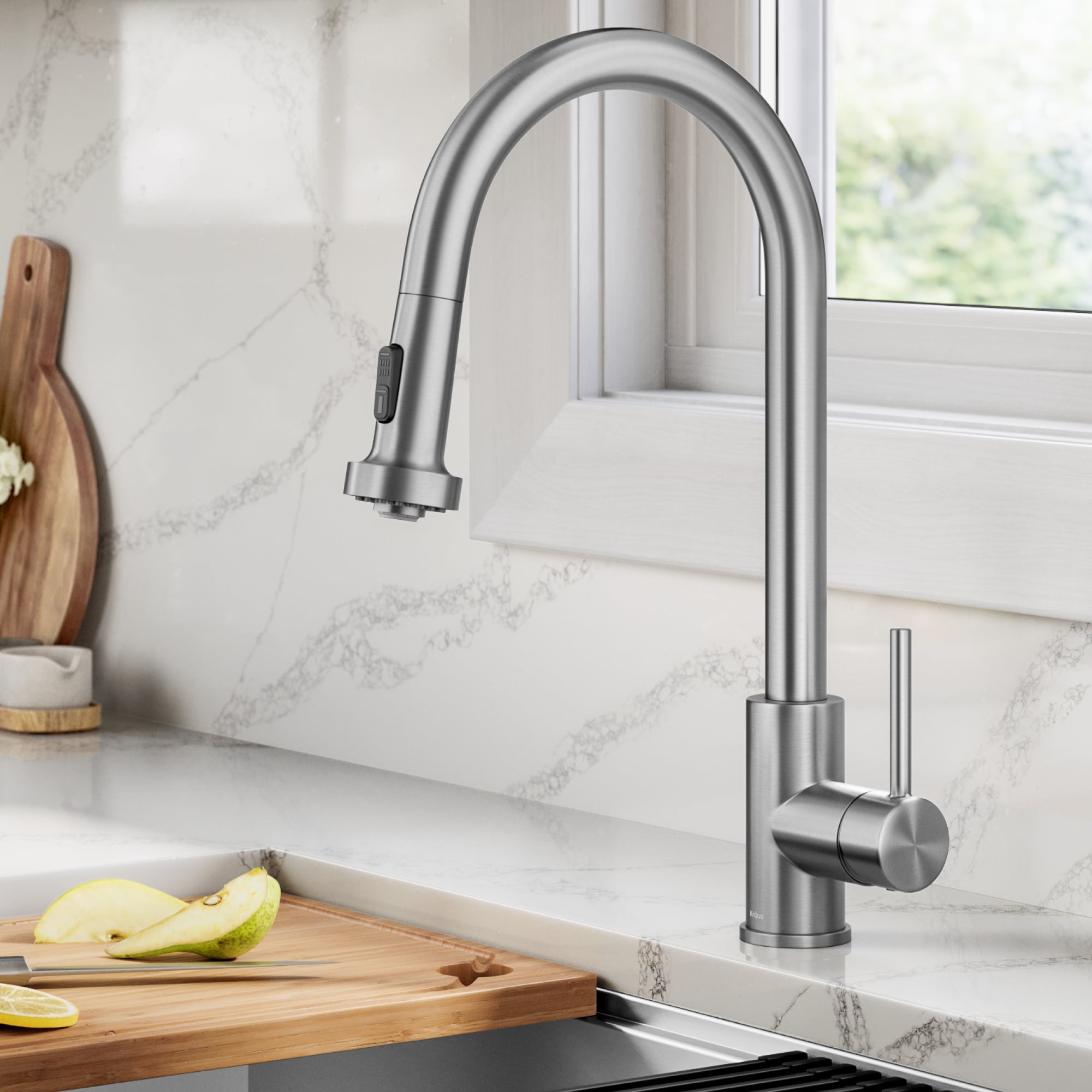 Stainless Steel Single Handle Pull Down Kitchen Faucet with Spray