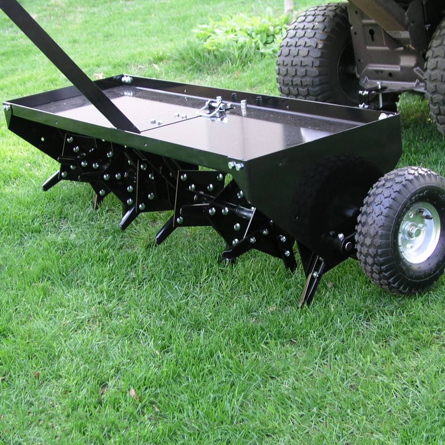 Yard Tuff AE-48T Plug-Aerator - View #5