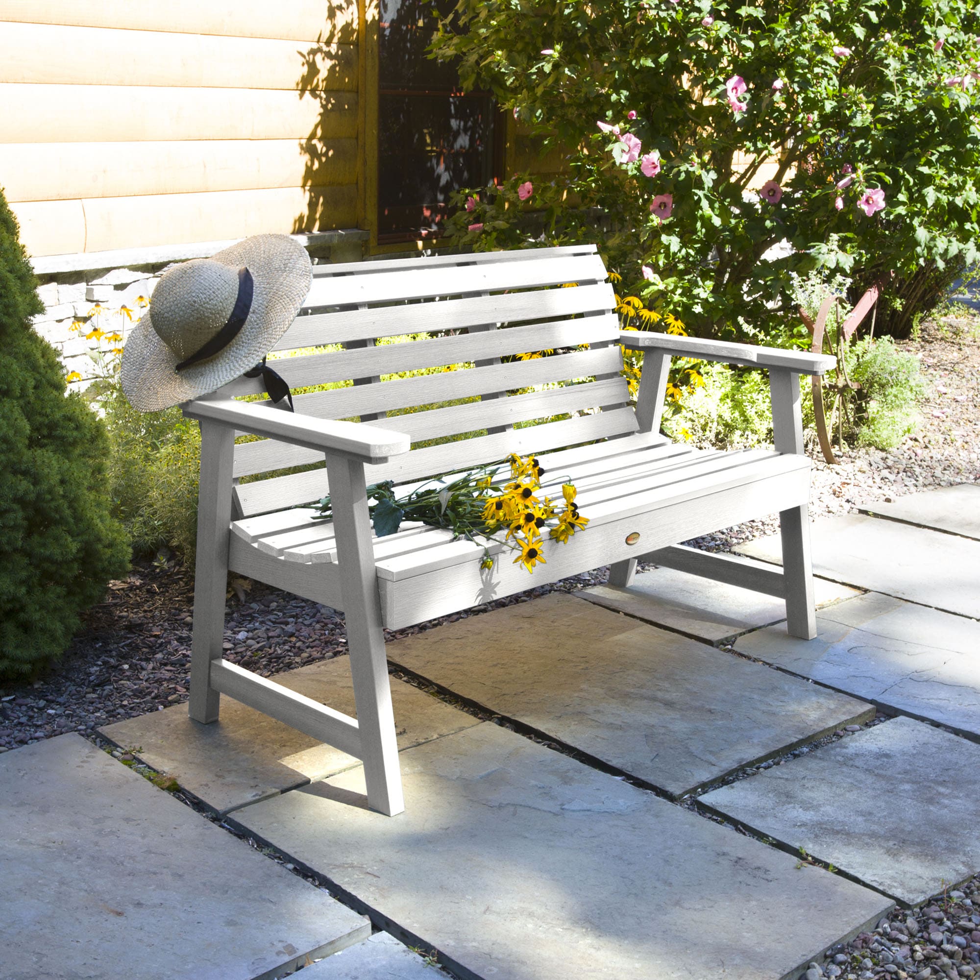 highwood The Weatherly 51.5-in W x 33-in H White Plastic Garden Bench ...