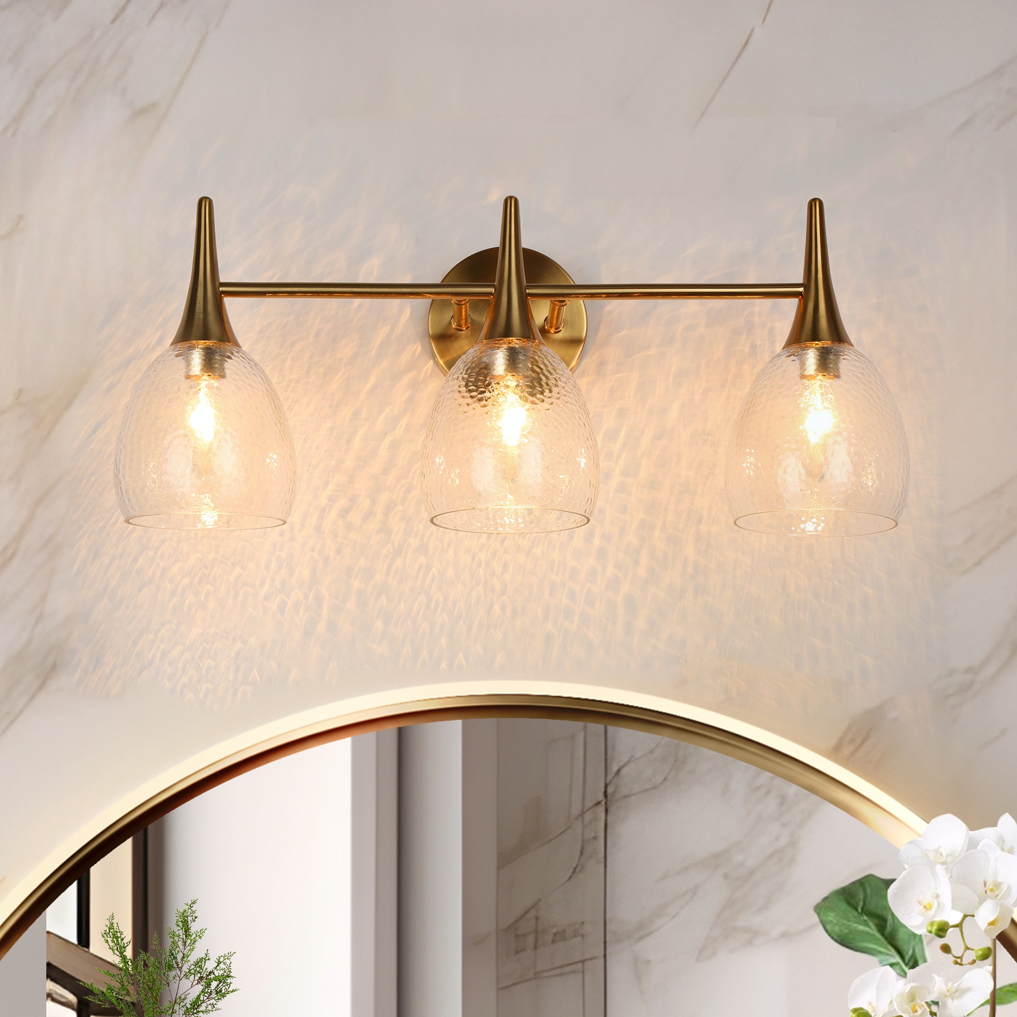 LNC LUYRJAM74W328C Cymerlarity 21.5-in 3 -Light Polished Brass Modern/contemporary Vanity light