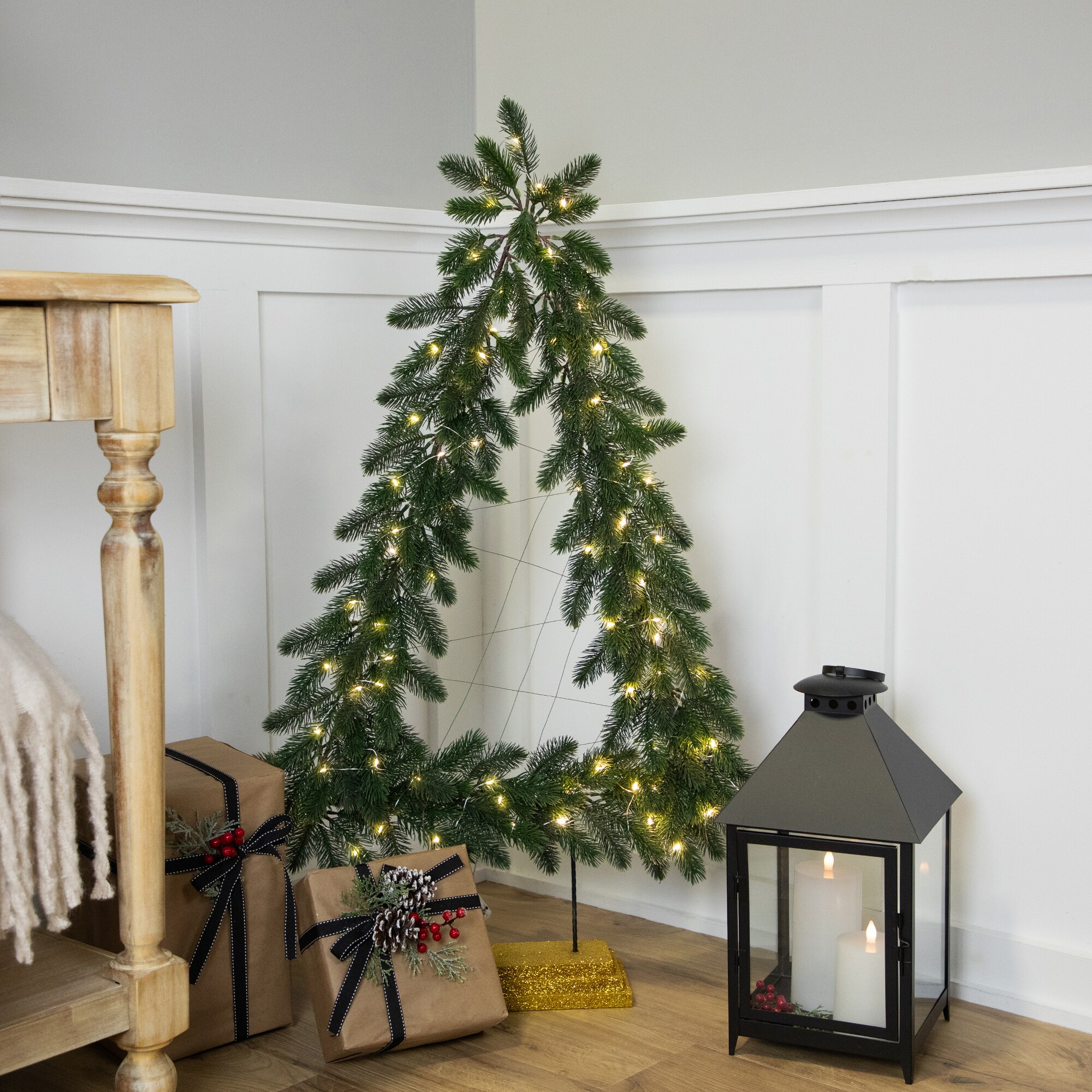 Northlight 6-ft Pine Red Artificial Christmas Tree 35707813