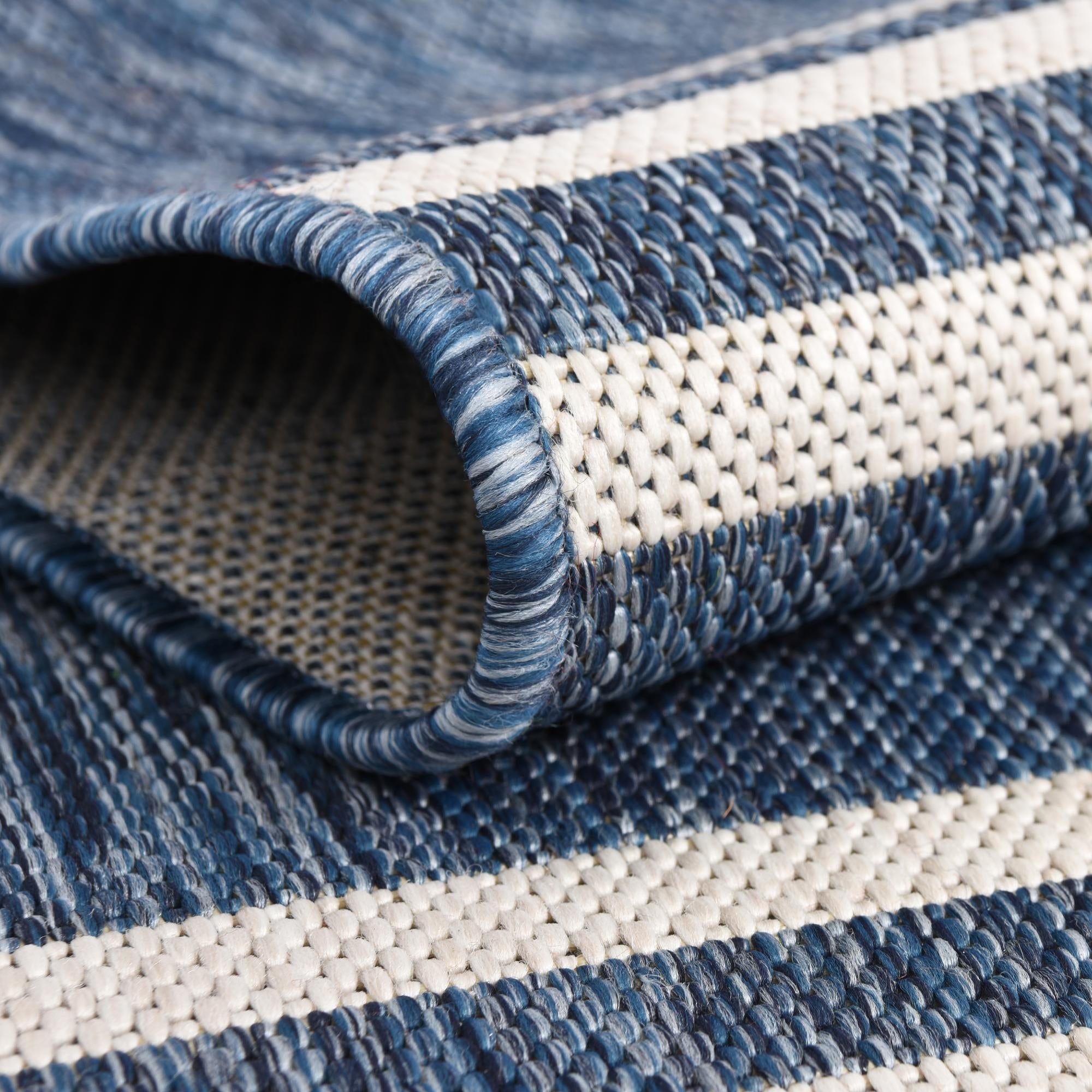 Unique Loom 3152699 Jill Zarin Outdoor 8 x 8 (ft) Loomed Polypropylene Blue Square Indoor/Outdoor Stripe Area rug