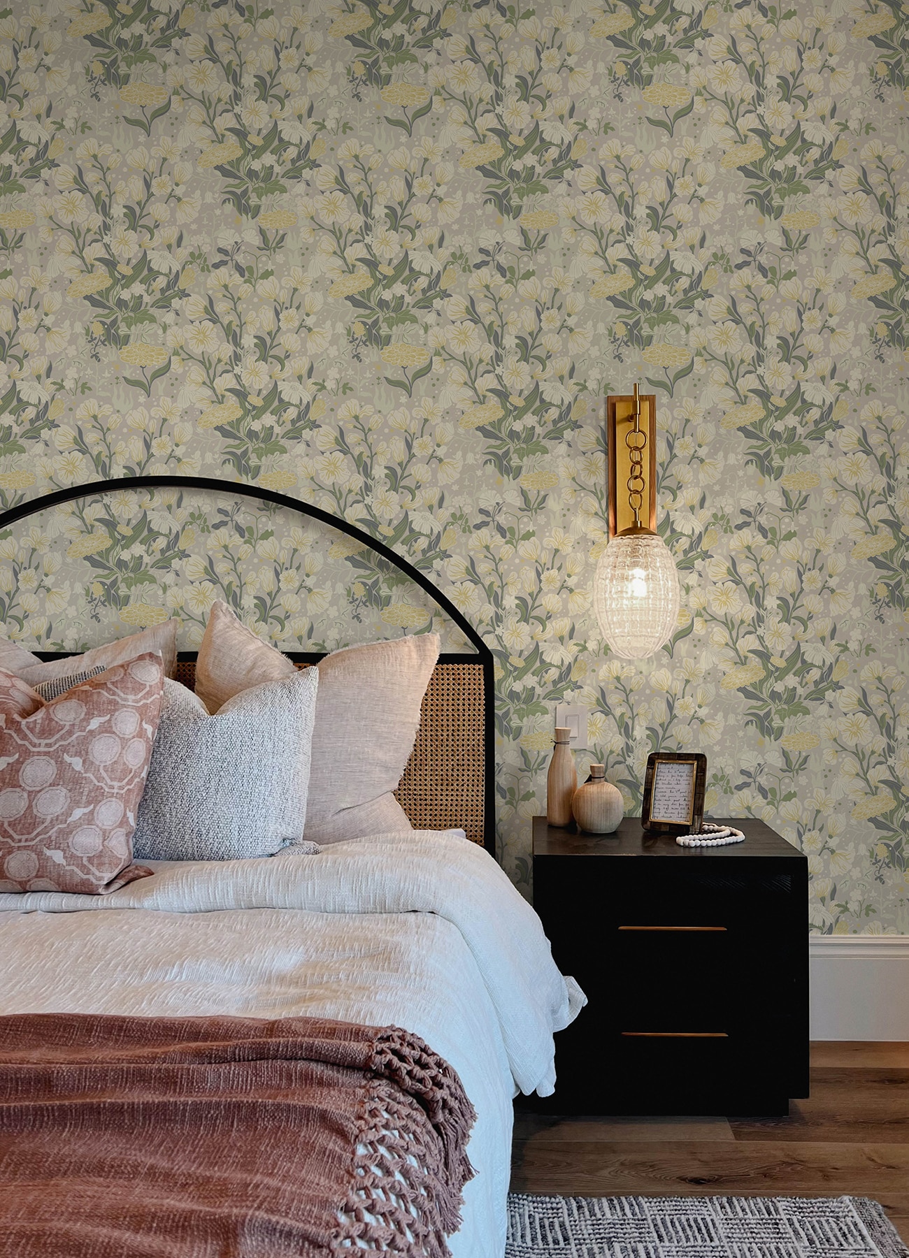 Hava Yellow Meadow Flowers Non-Woven Wallpaper Roll
