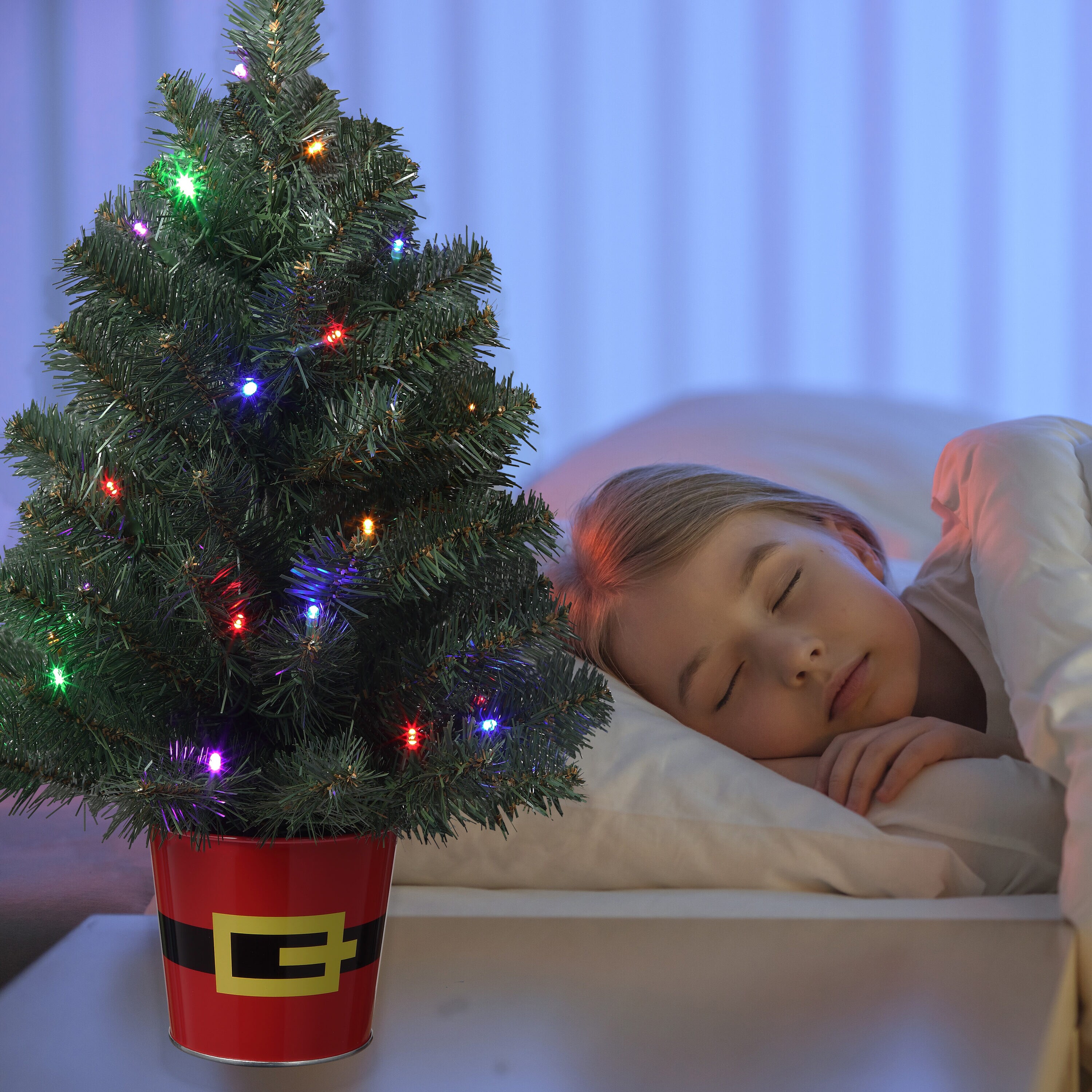 Haute Decor NNT02002 Artificial-Christmas-Trees - View #4