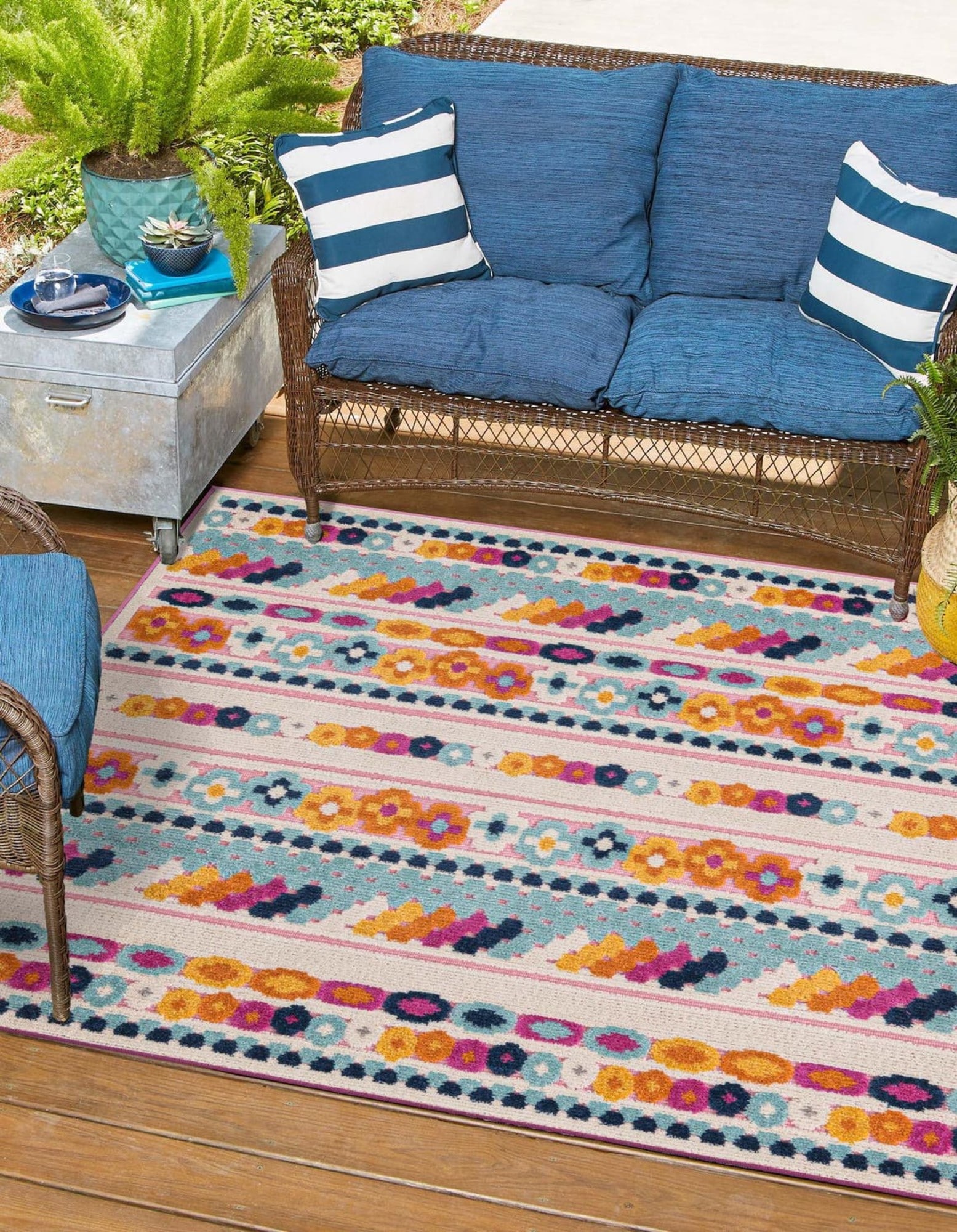 Unique Loom 3171195 Aruba Outdoor 8 x 8 (ft) Loomed Polypropylene Pink Square Indoor/Outdoor Stripe Area rug