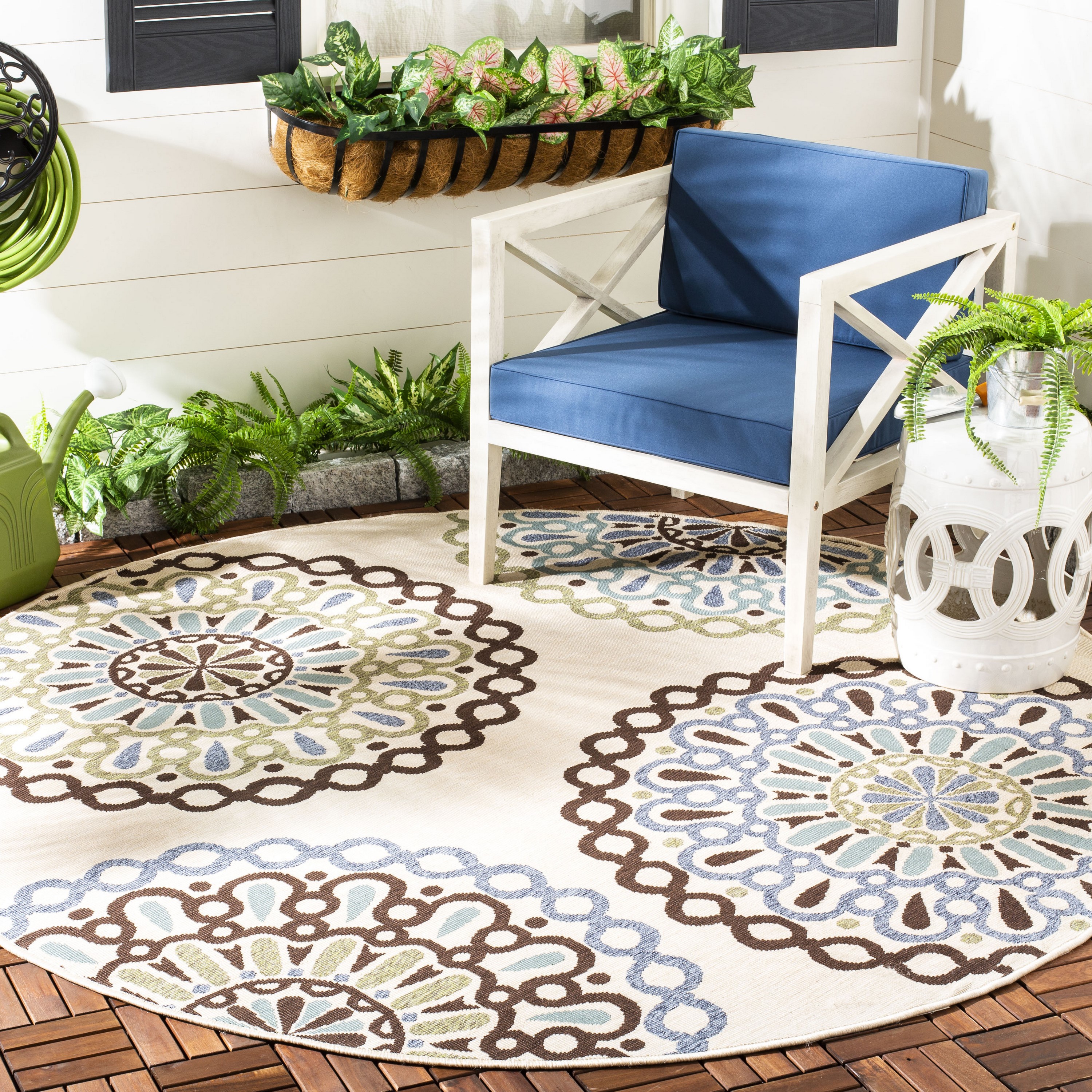 Safavieh VER092-0615-7R Veranda Felizitas 7 x 7 (ft) Loomed Synthetic Cream/Blue Round Indoor/Outdoor Medallion Coastal Area rug