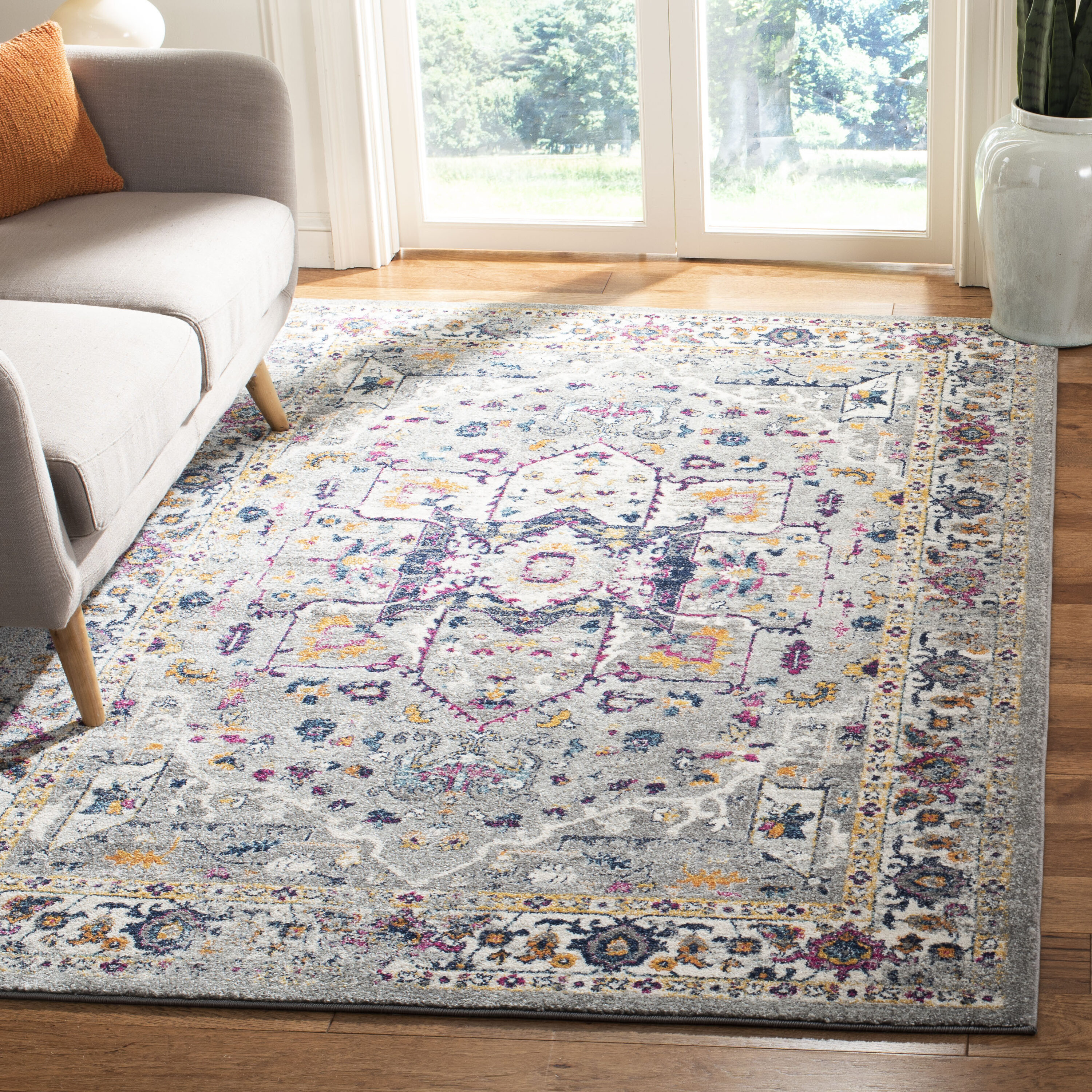 Safavieh EVK275H-4 Evoke Livia 4 x 6 (ft) Loomed Synthetic Gray/Gray Rectangular Indoor Distressed/Overdyed Vintage Area rug