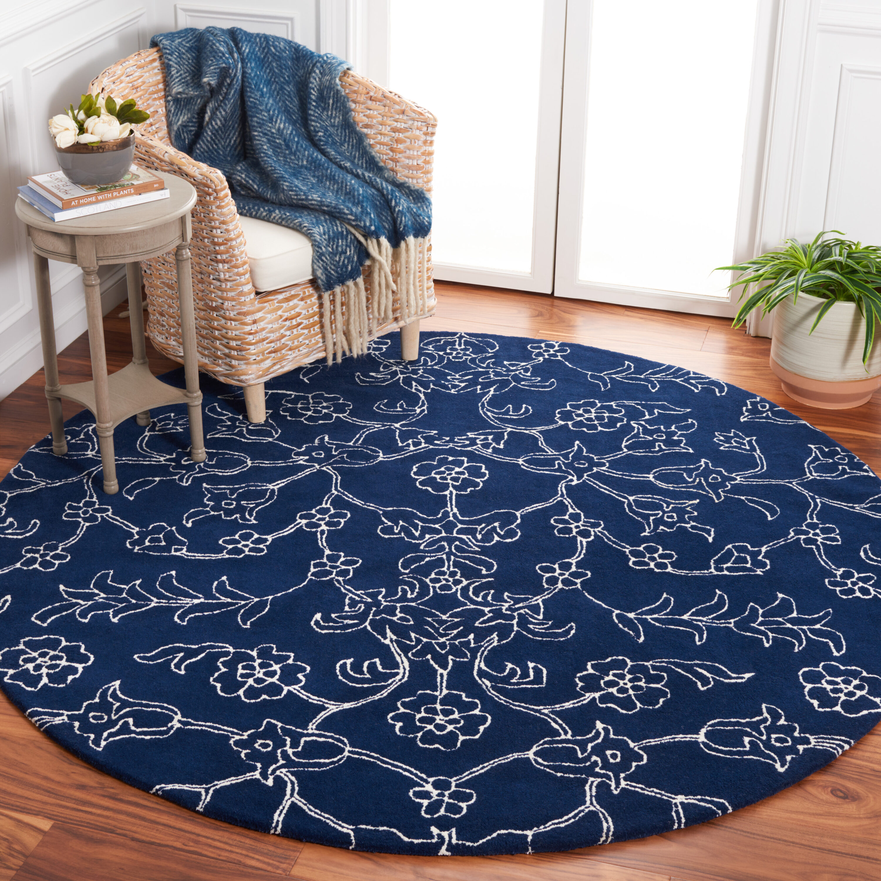  Fifth Avenue 135 Navy/Ivory Traditional 7ft x 7ft Round Rug