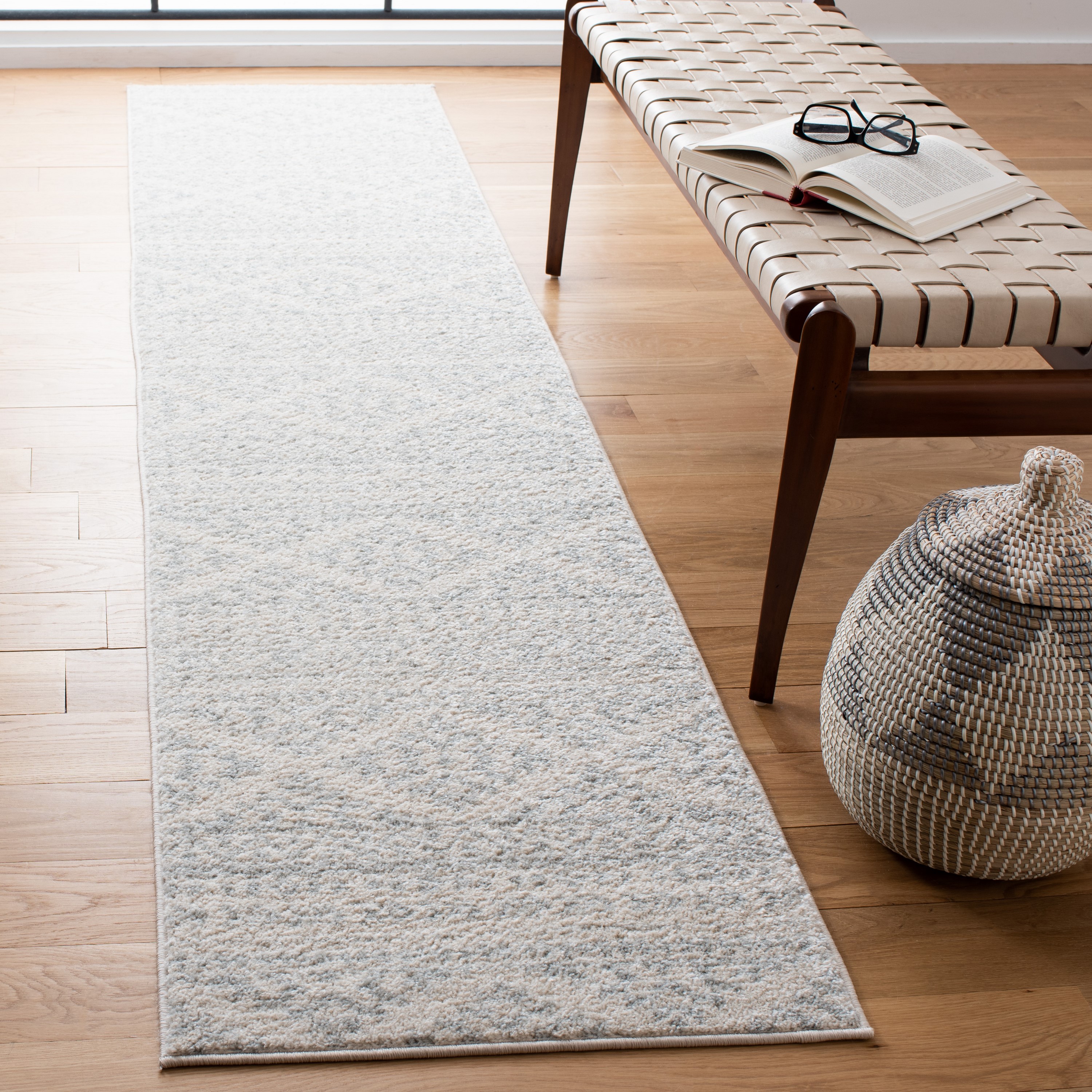 Safavieh TUL272G-28 Tulum Cibola 2 x 8 (ft) Loomed Polypropylene Ivory/Light Gray Rectangular Indoor Distressed/Overdyed Bohemian/Eclectic Runner rug