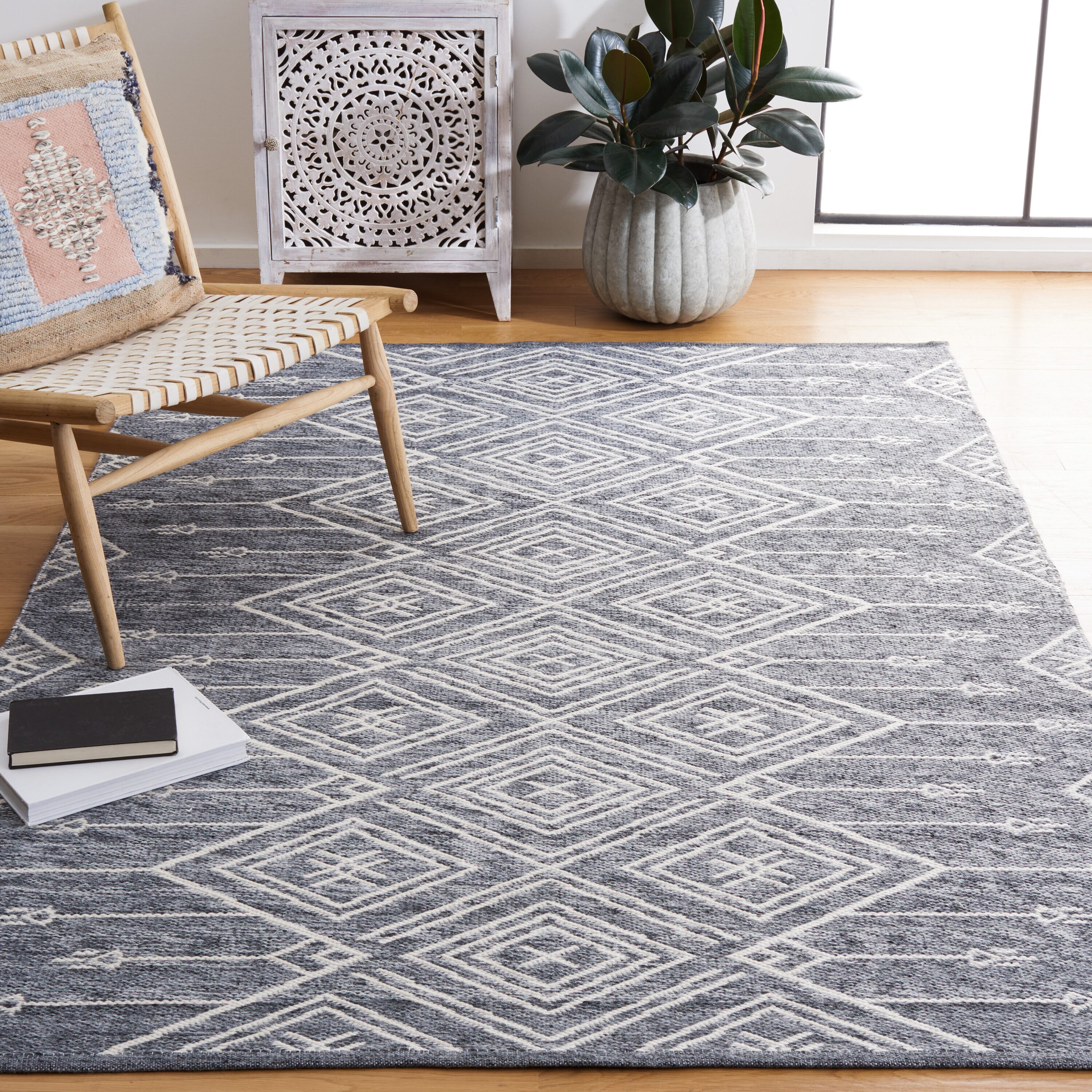  Kilim 300 Gray/Ivory Bohemian 5Ft x 8Ft Medium Rectangle Rug