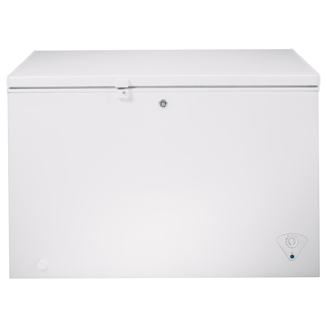 GE Garage Ready 10.6-cu ft Manual Defrost Chest Freezer (White ...