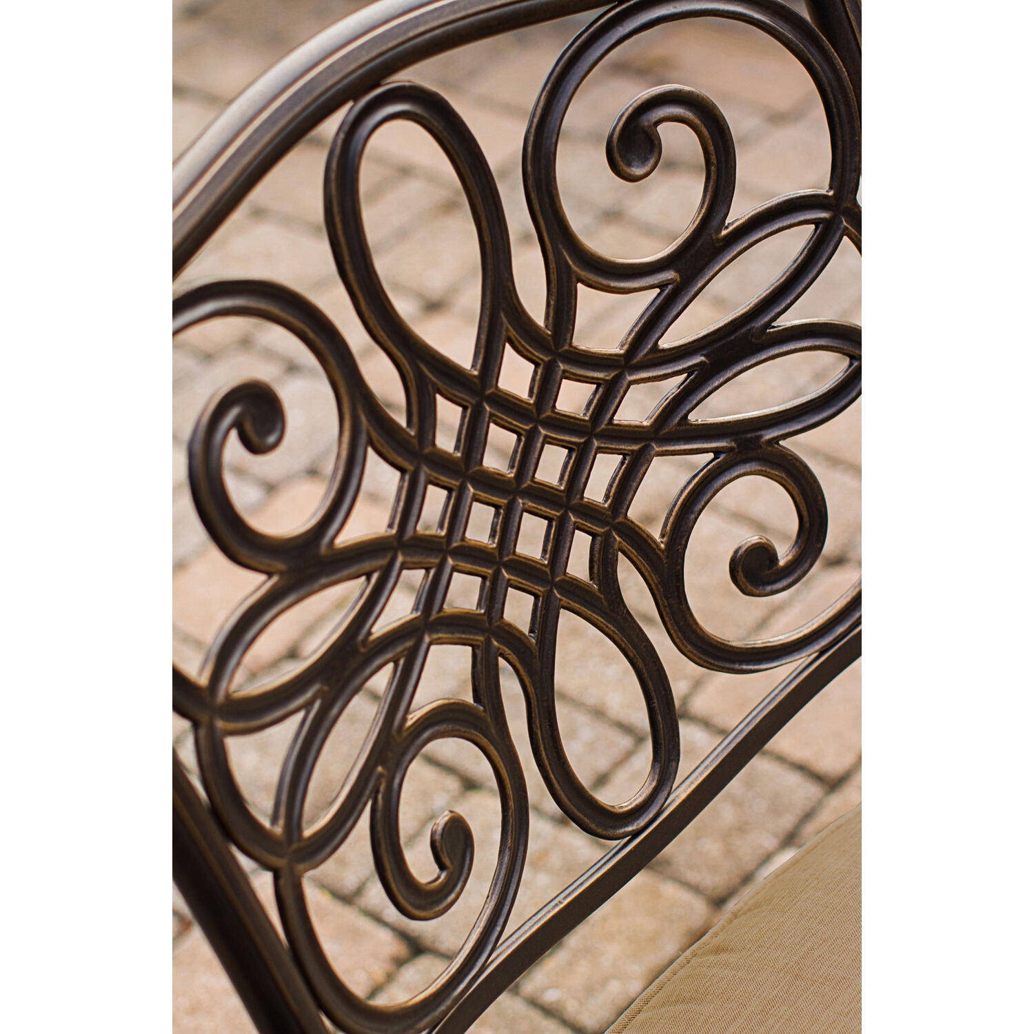 Hanover TRADDN9PCSQ Patio-Dining-Sets - View #8