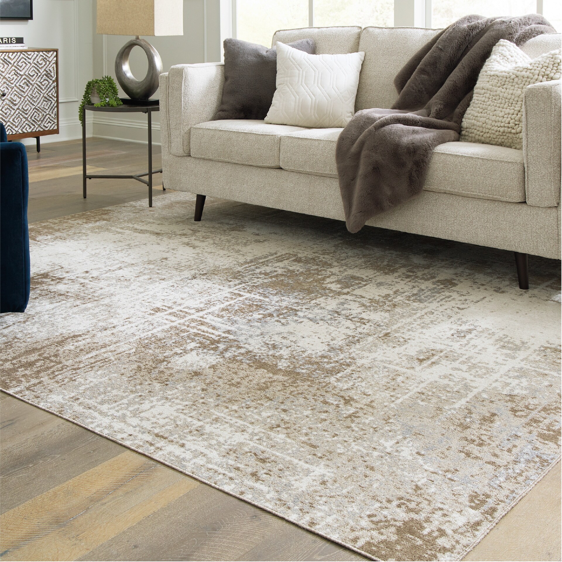Signature Design by Ashley R406232 rugs - View #2