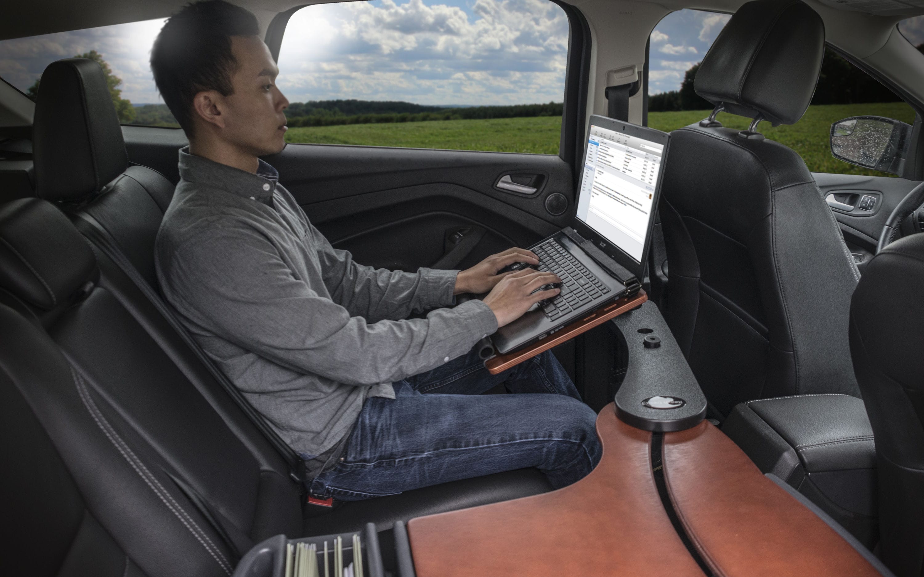 AutoExec Reach Front Seat Car Desk 