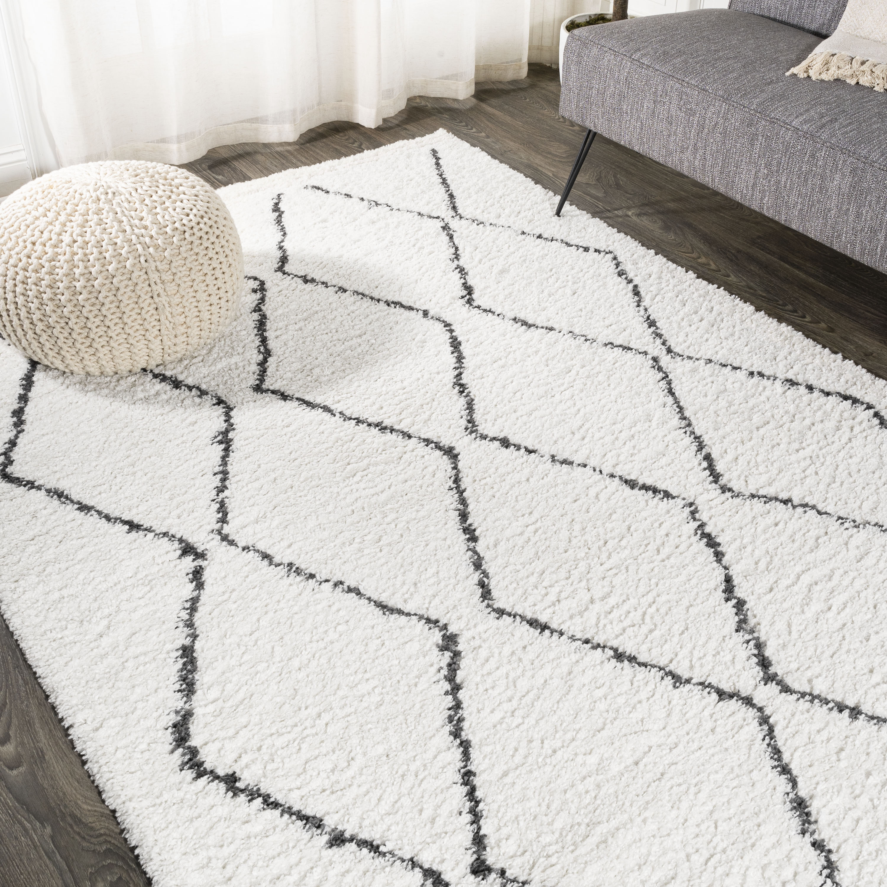JONATHAN  Y MOH405A-5 Moroccan HYPE Catala Diamond Shag 5 x 8 (ft) Loomed Polypropylene White/Black Rectangular Indoor Trellis Coastal Area rug
