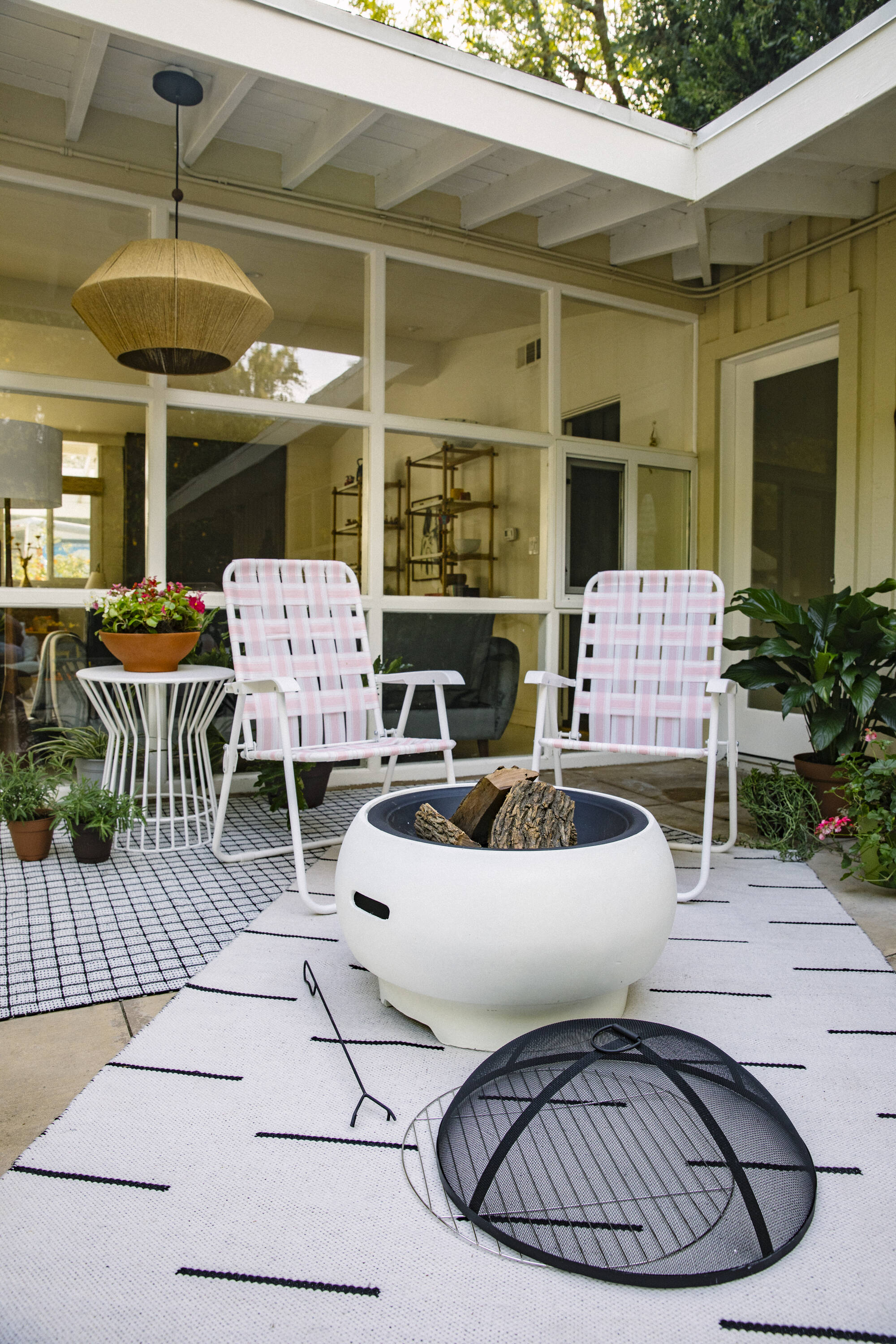 Momeni MALMOMLO-1IVY5076 5 x 8 (ft) Woven Polypropylene Ivory Rectangular Indoor/Outdoor Machine washable Area rug