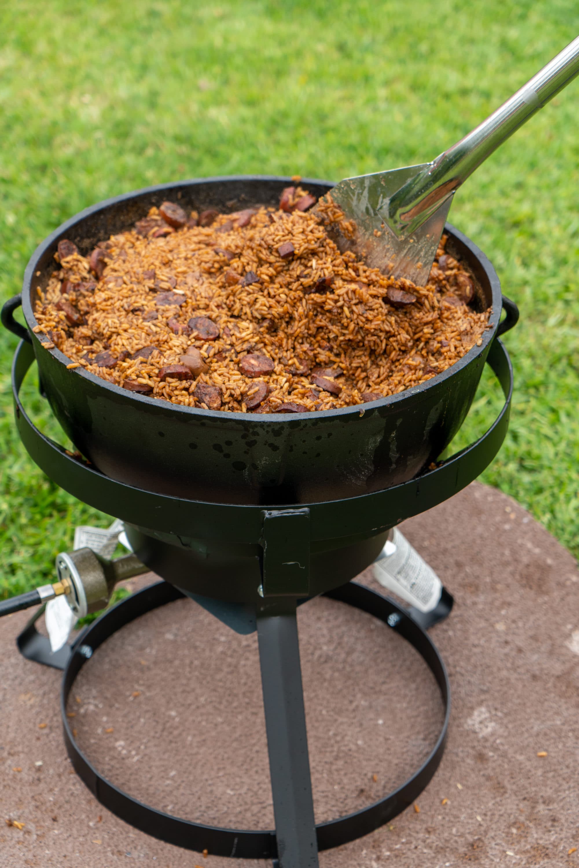 King Kooker 10-Gallon Jambalaya Cast Iron Pot and Outdoor Cooker