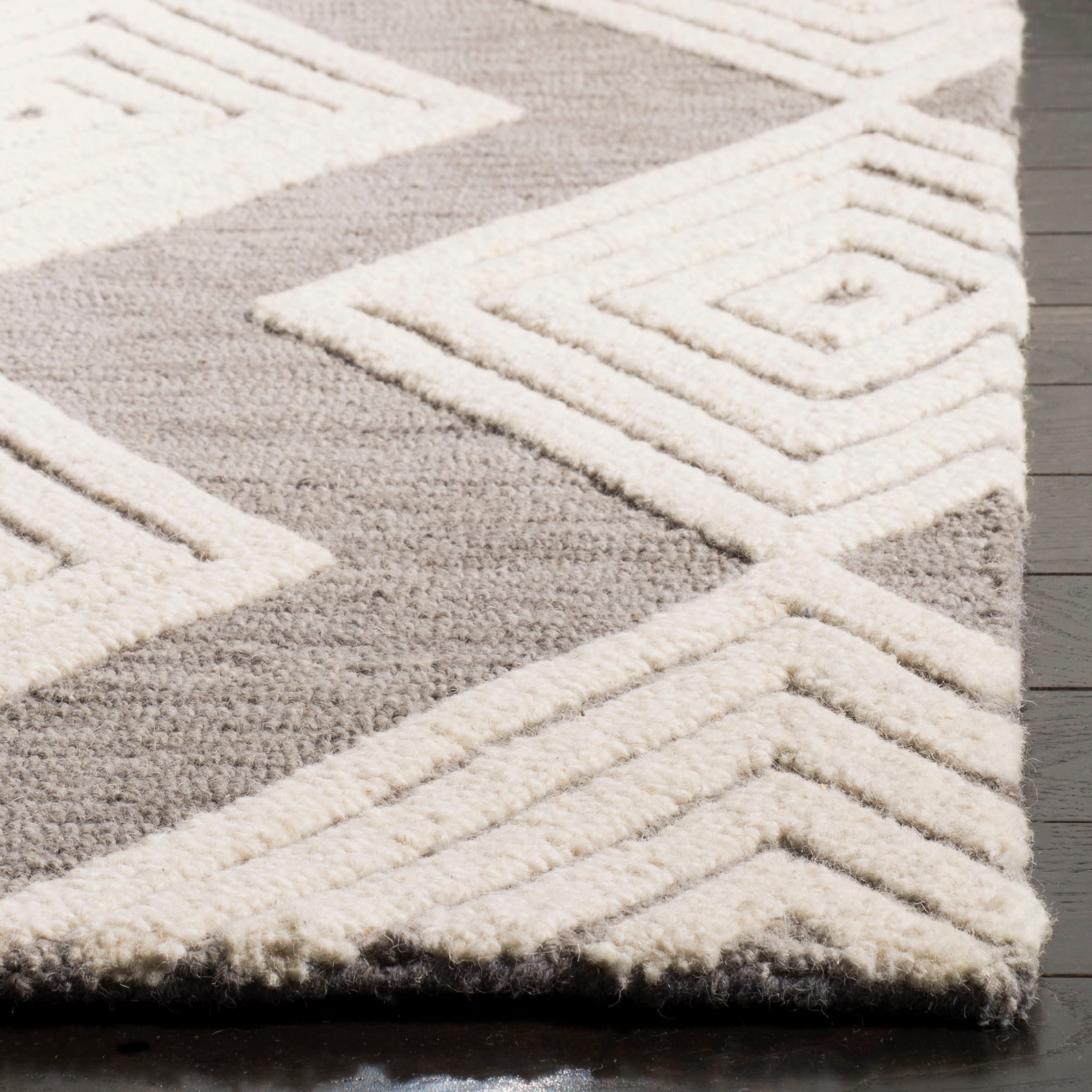 Safavieh BLM111F-6SQ rugs - View #3