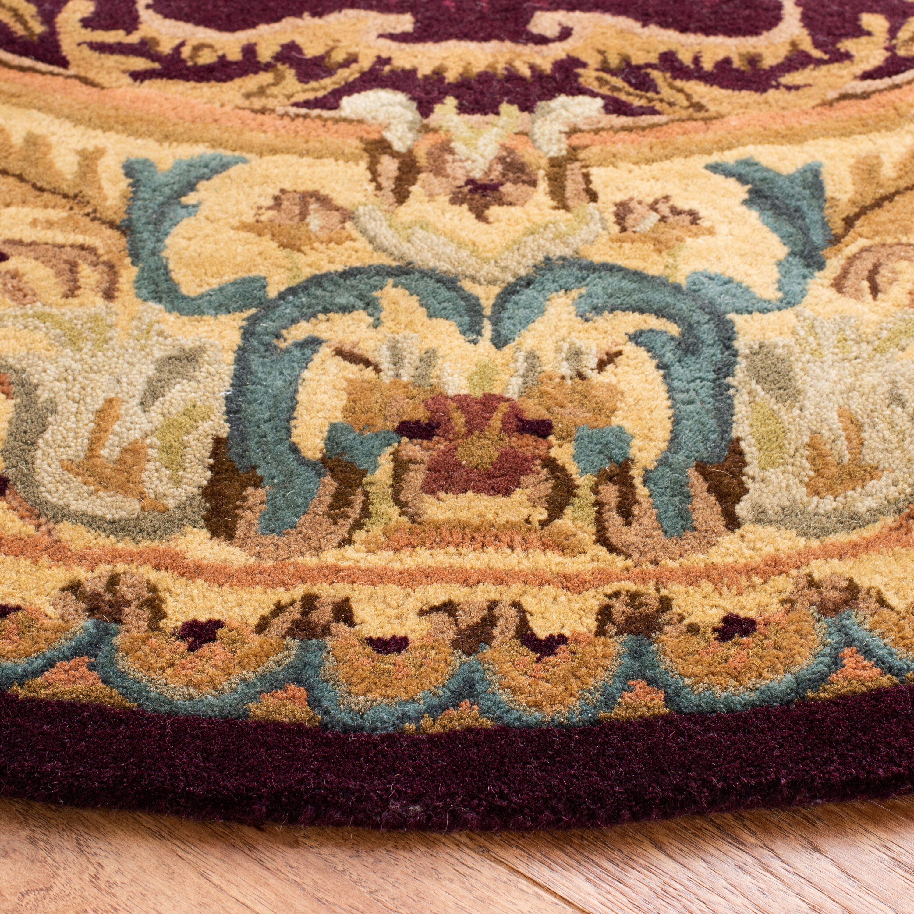 Safavieh EM422A-6R rugs - View #3