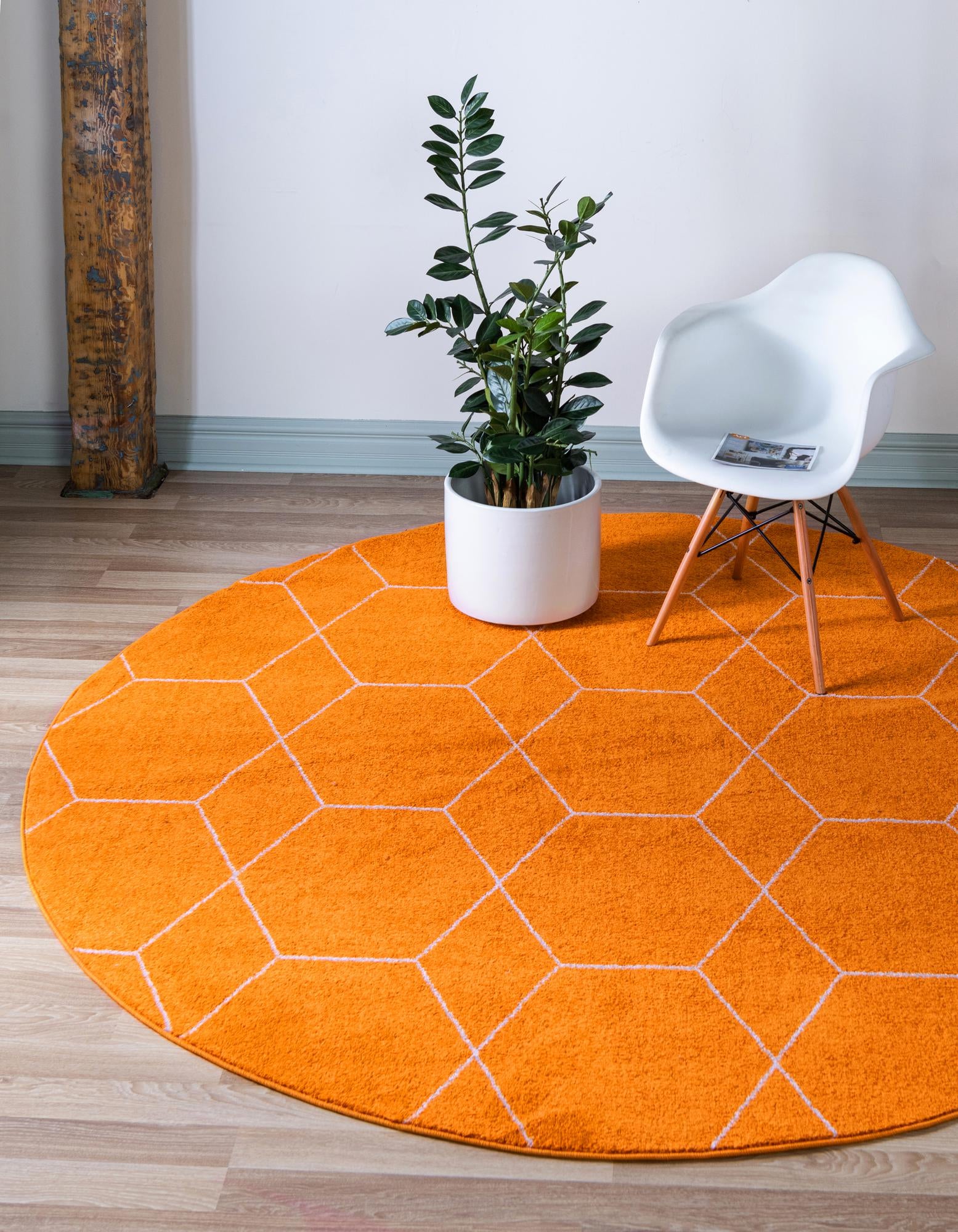 Trellis Frieze 8' Round Orange Synthetic Area Rug