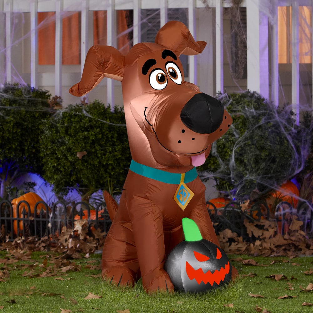 Warner Brothers 3.51-ft Lighted Warner Bros. Scooby-doo Inflatable at ...