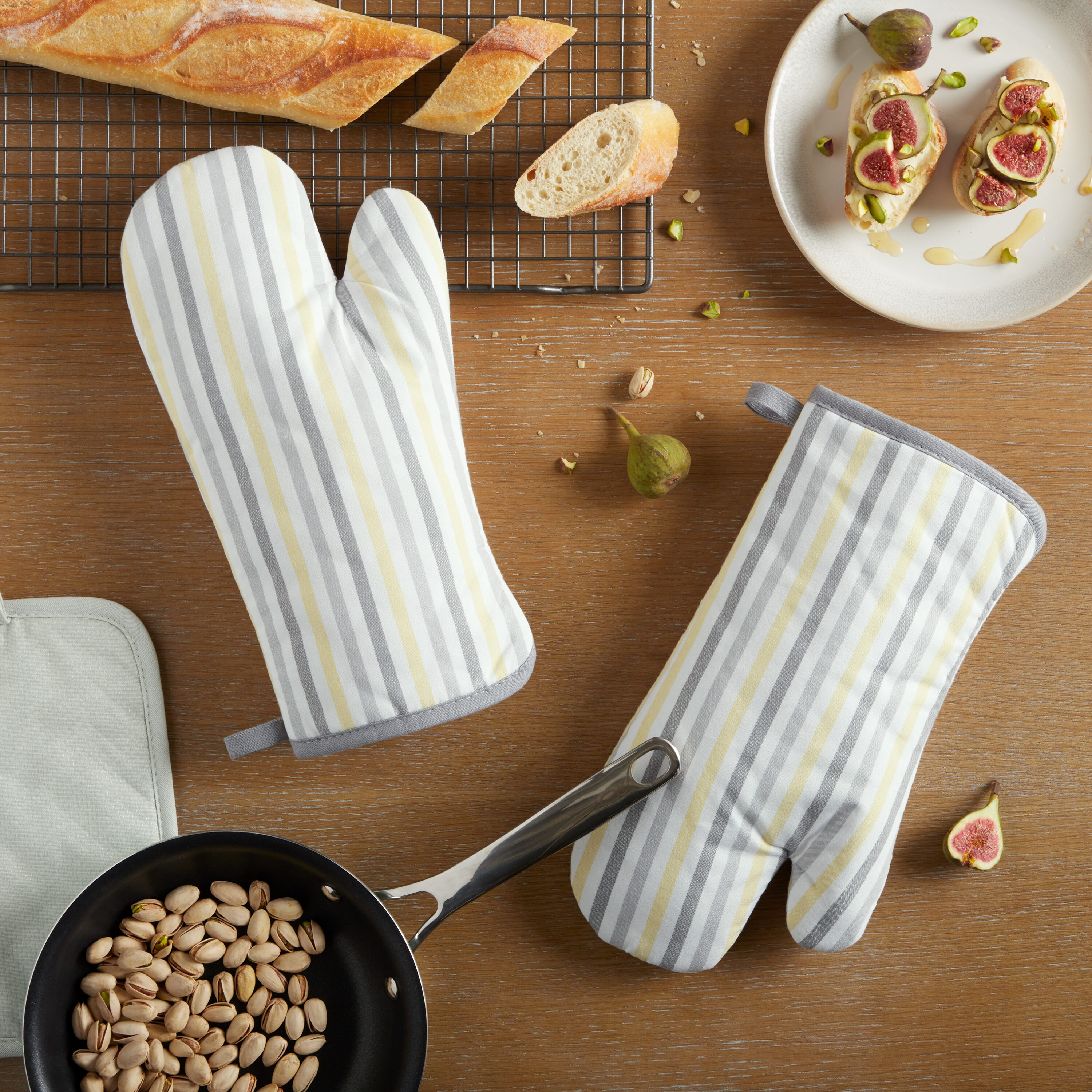 Martha Stewart Heat Resistant Oven Mitt Set - Grey/Yellow - 2 Pack