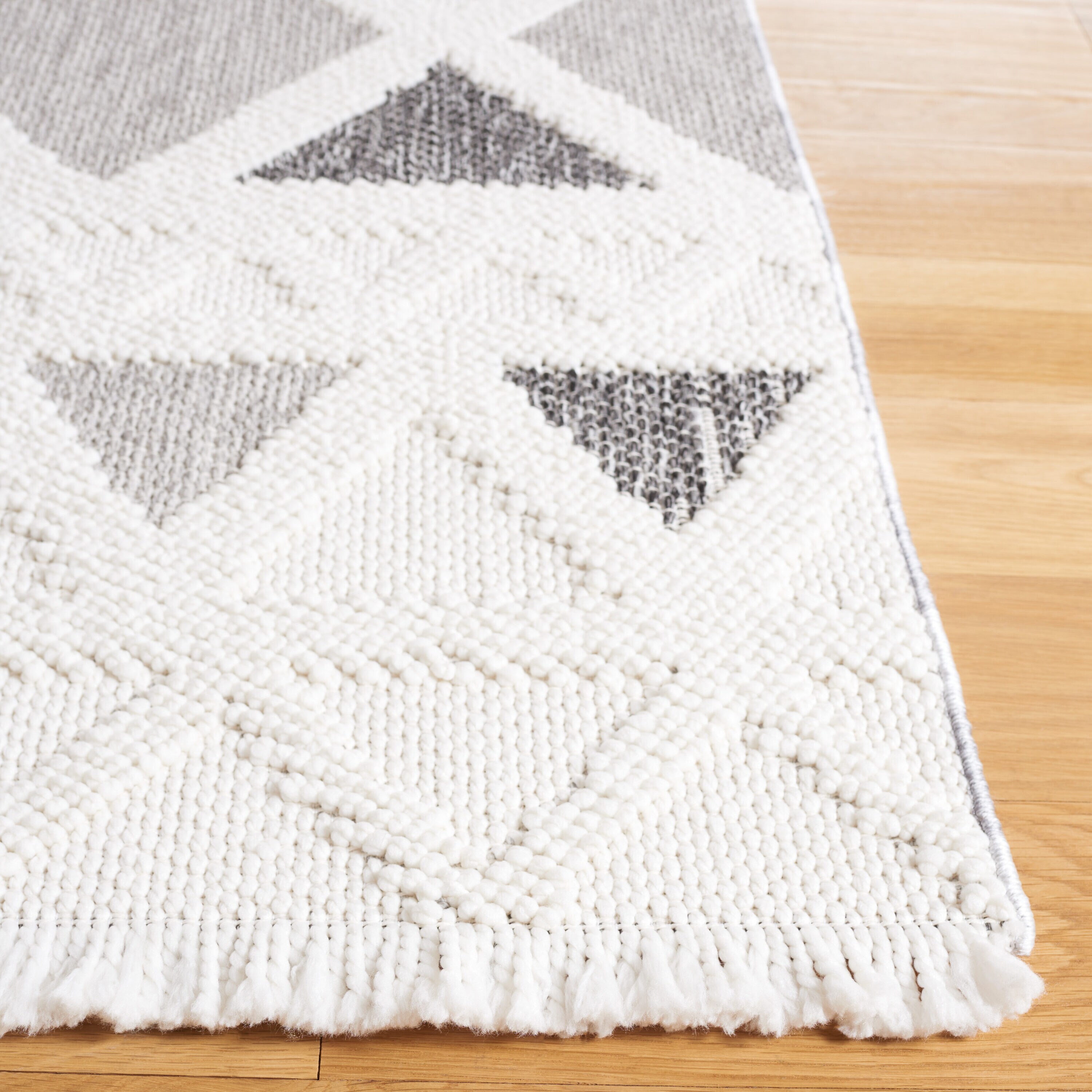 Safavieh LOT102A-4 rugs - View #6
