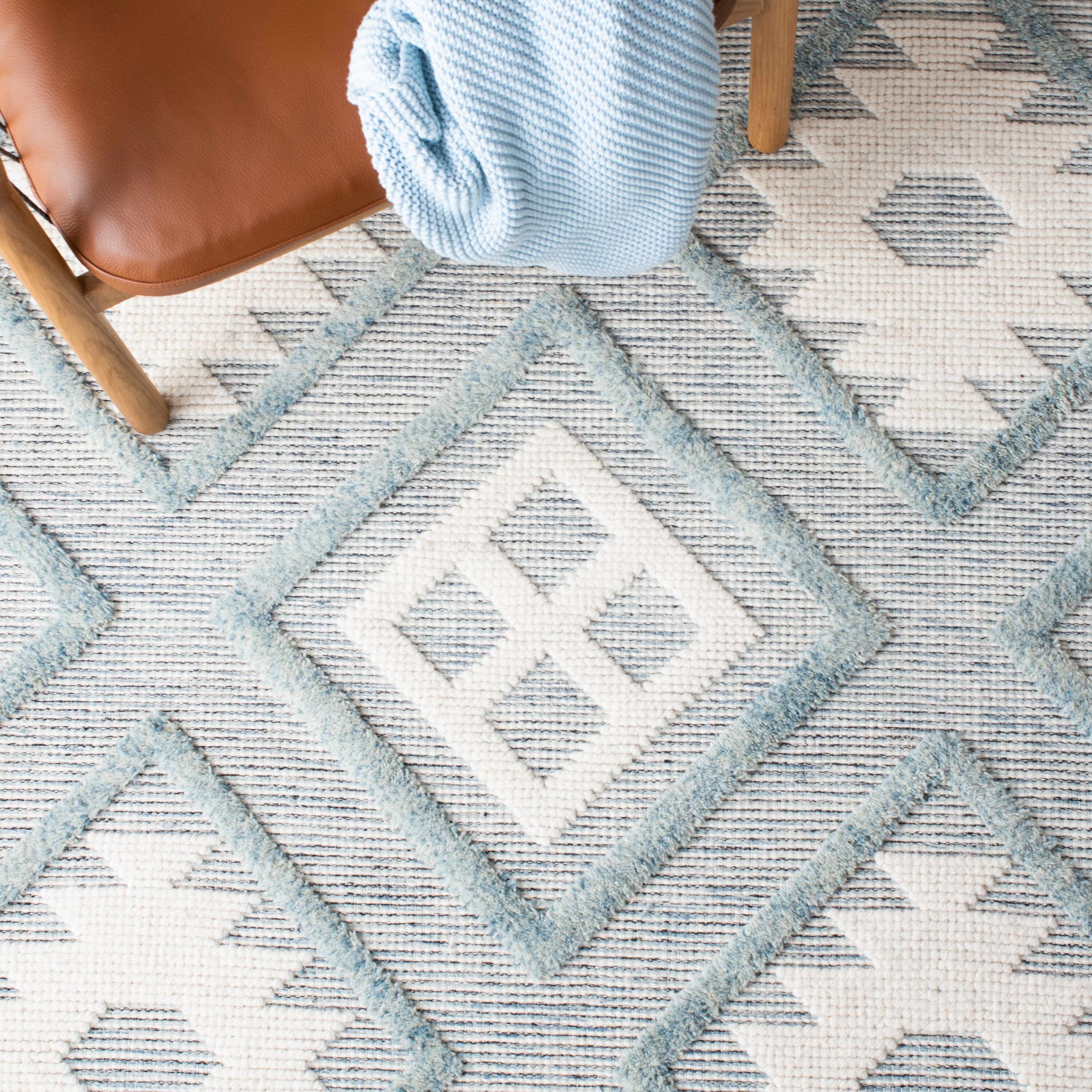 Blue Geometric Hand-Knotted Wool Area Rug, 3' x 5'