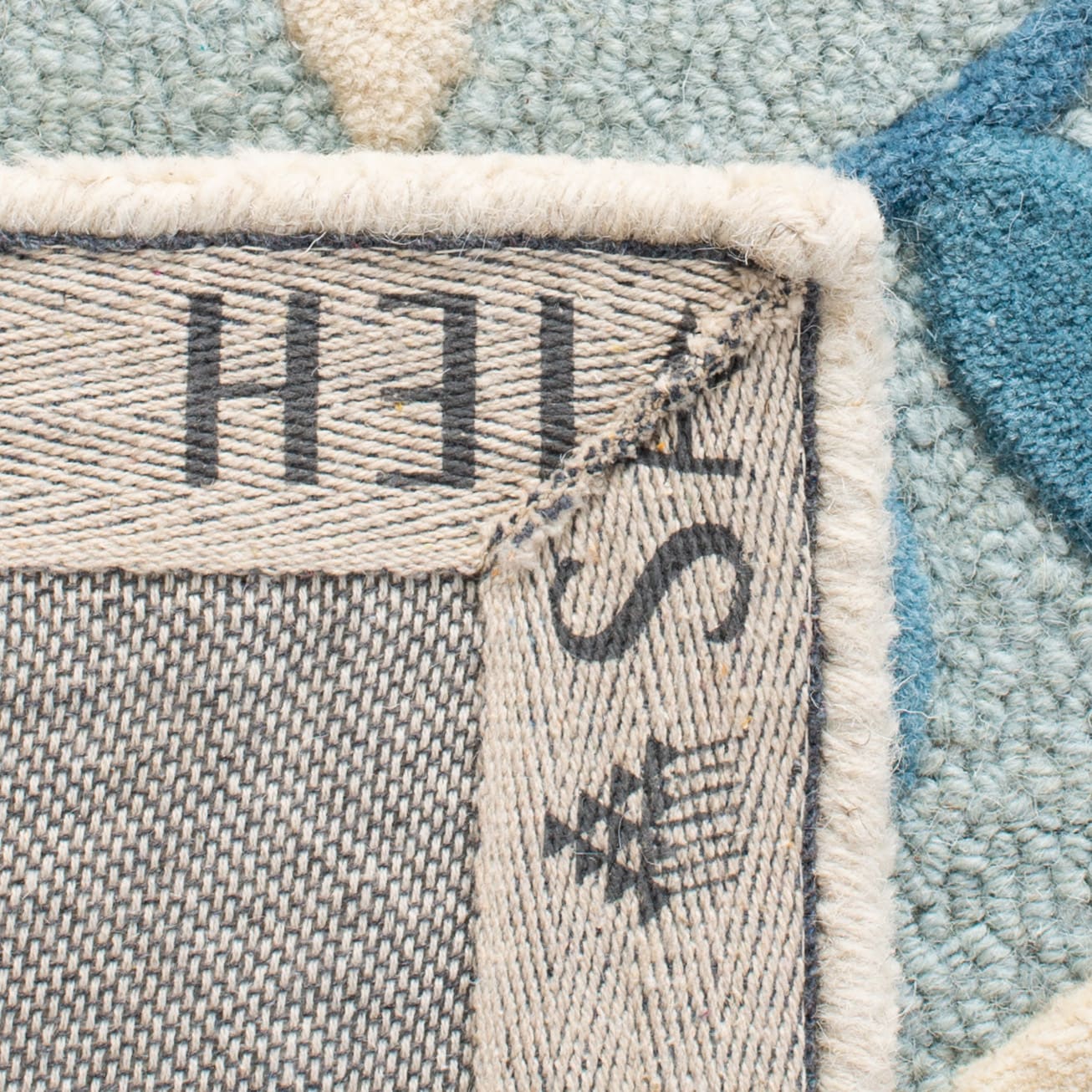 Safavieh CAM715B-4 rugs - View #5